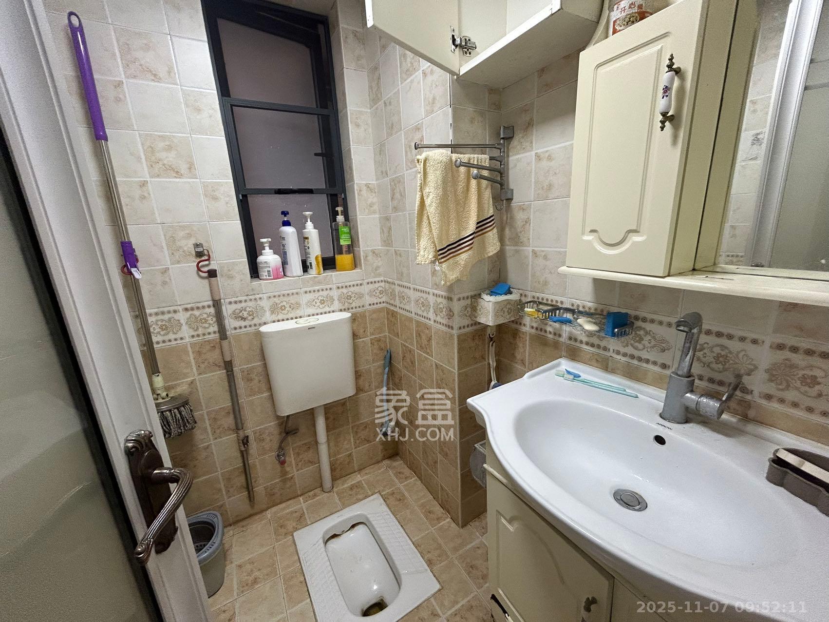 钱隆首府(福晟御园)  2室1厅2卫    3200.0元/月室内图