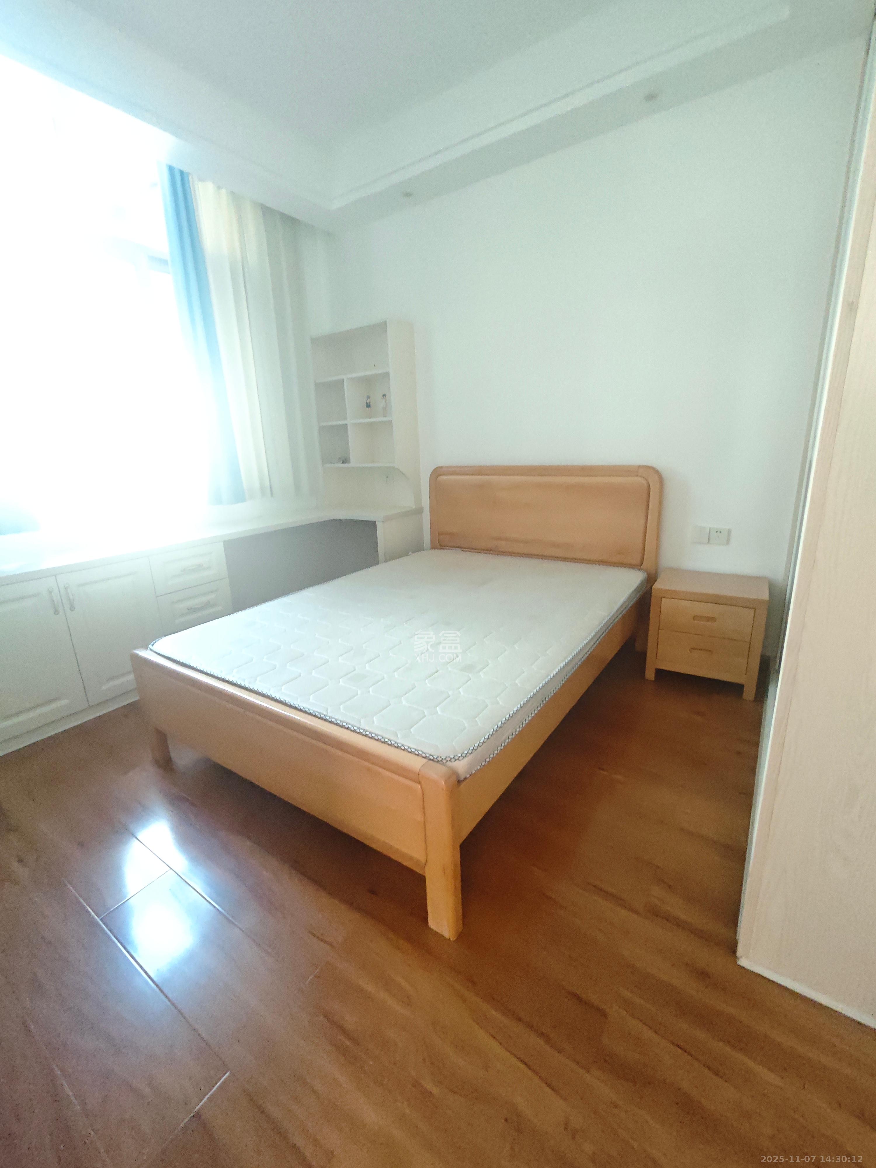 欧莱雅郡 5室2厅3卫 11500.0元/月 欧莱雅郡 5室2厅3卫 11500.0元/月室内图