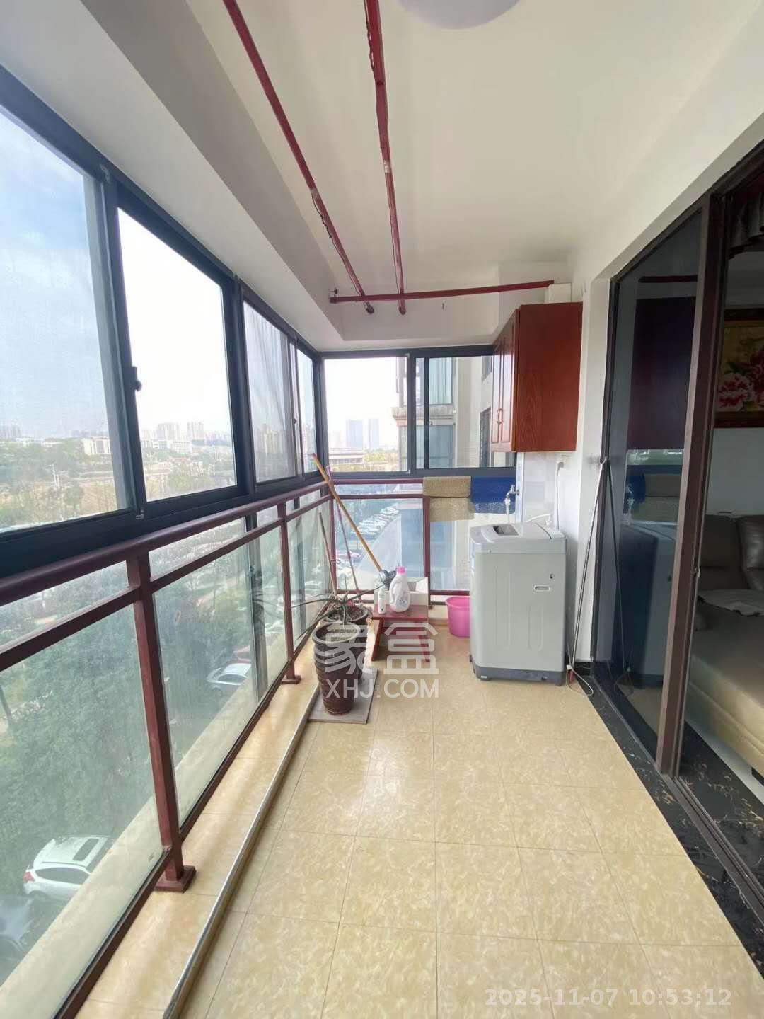 海洋半岛（月珑湾）  3室2厅2卫    2800.0元/月室内图