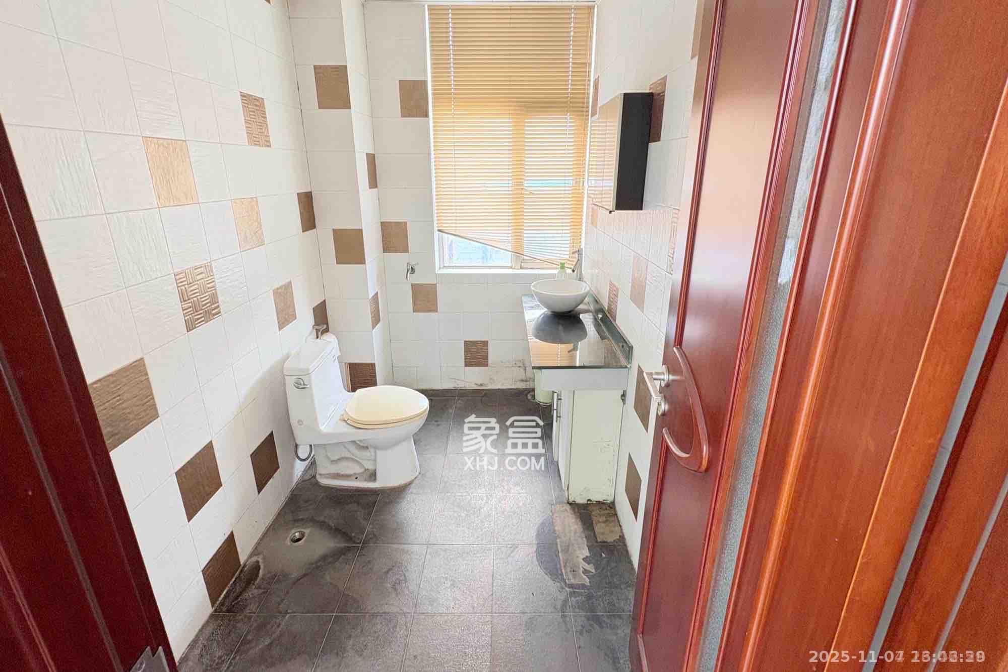 向阳门第  5室2厅5卫    10000.0元/月室内图