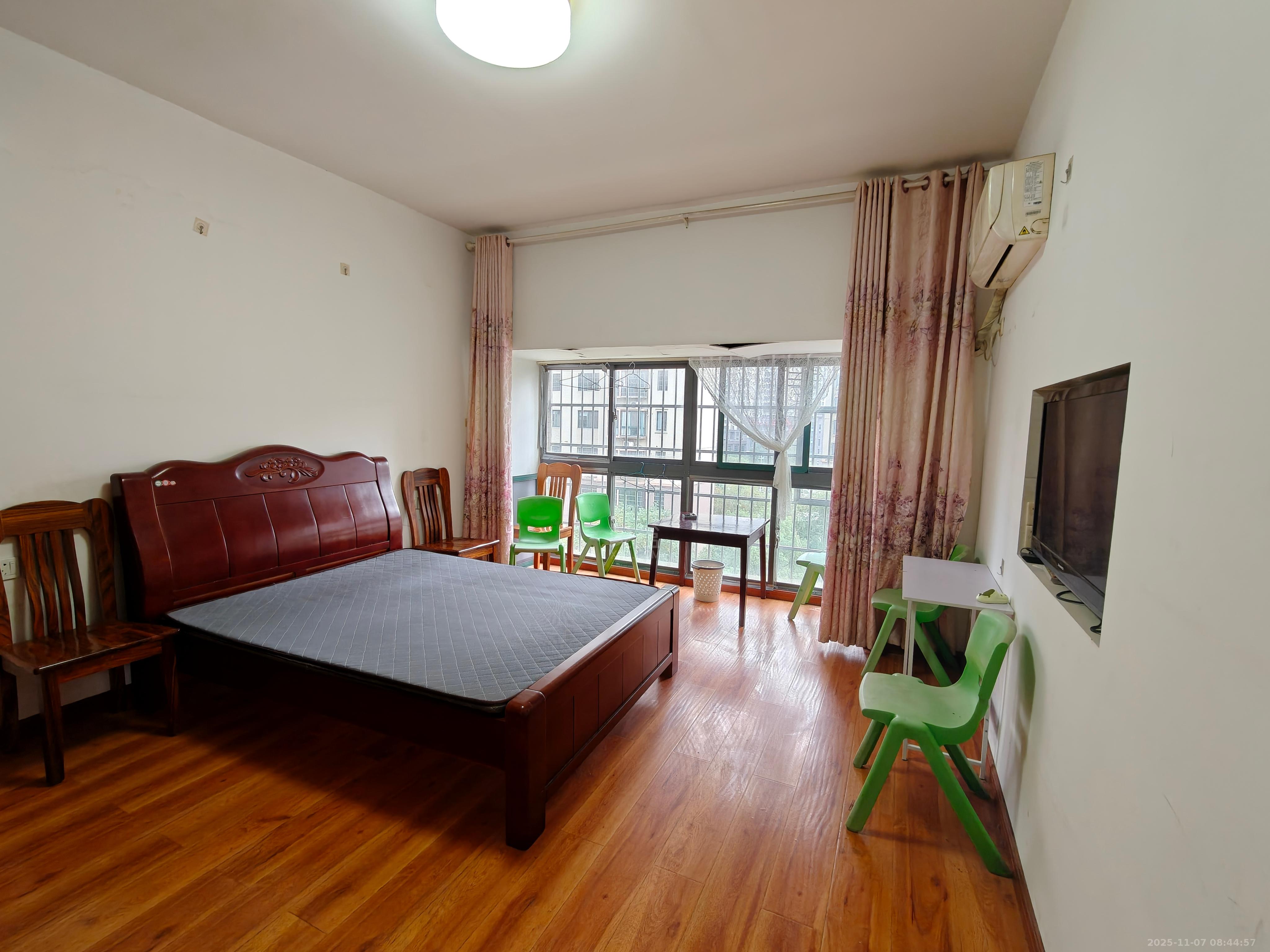 翠谷城 3室2厅2卫 2000.0元/月 翠谷城 3室2厅2卫 2000.0元/月室内图