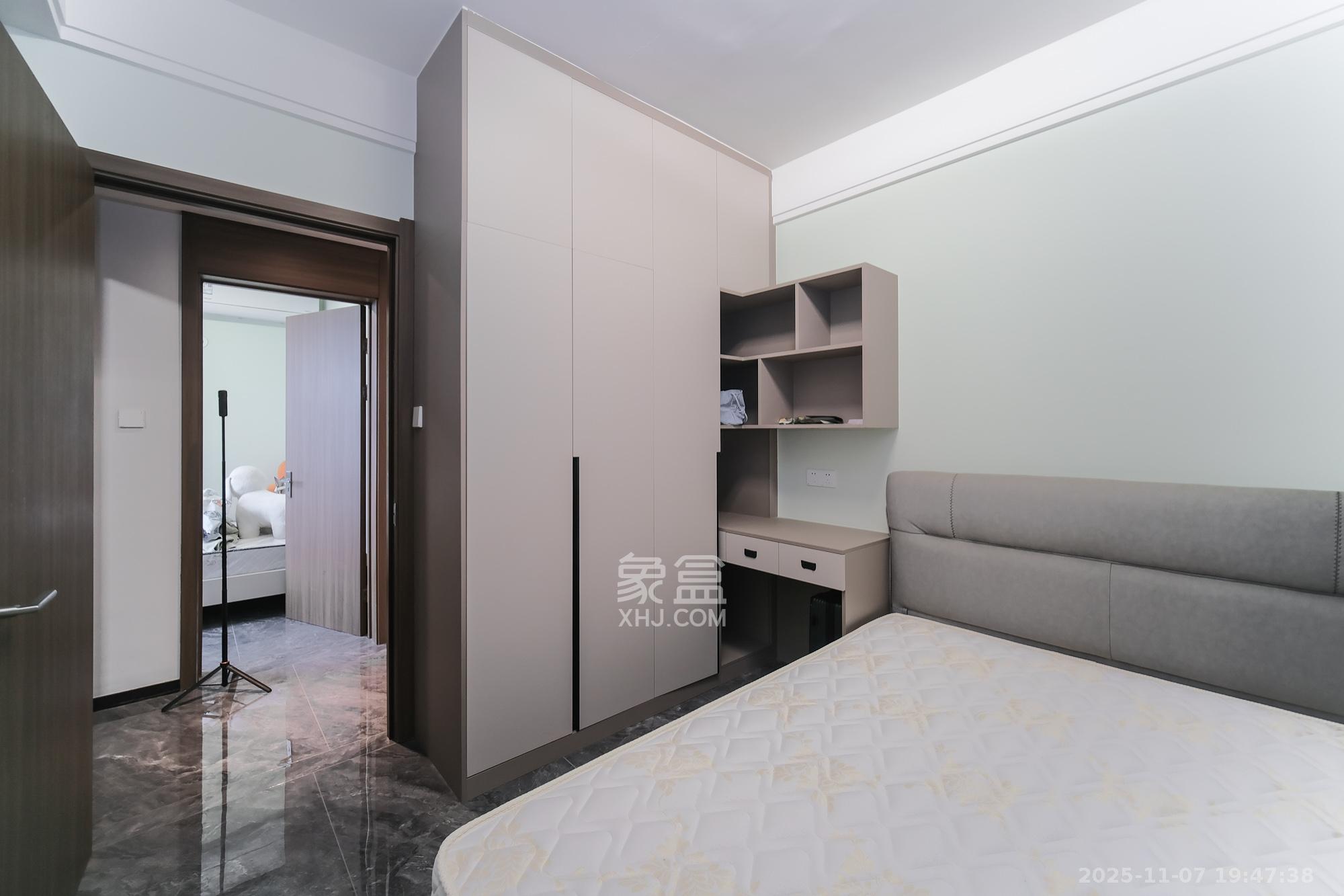 保利香槟国际 3室2厅1卫 79.0万 保利香槟国际 3室2厅1卫 79.0万卧室