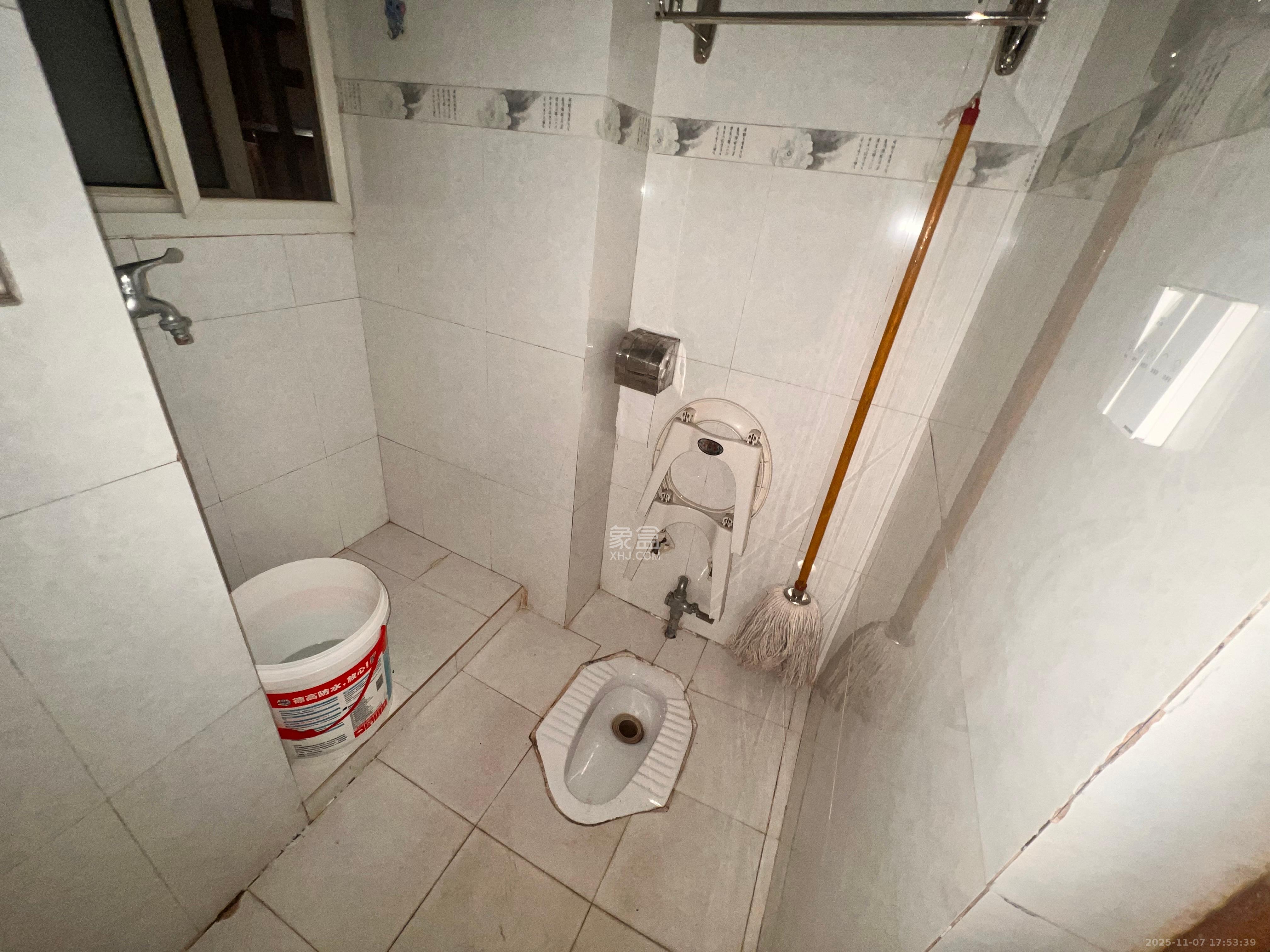 火星三片(月桂社区) 3室2厅2卫 1600.0元/月 火星三片(月桂社区) 3室2厅2卫 1600.0元/月室内图