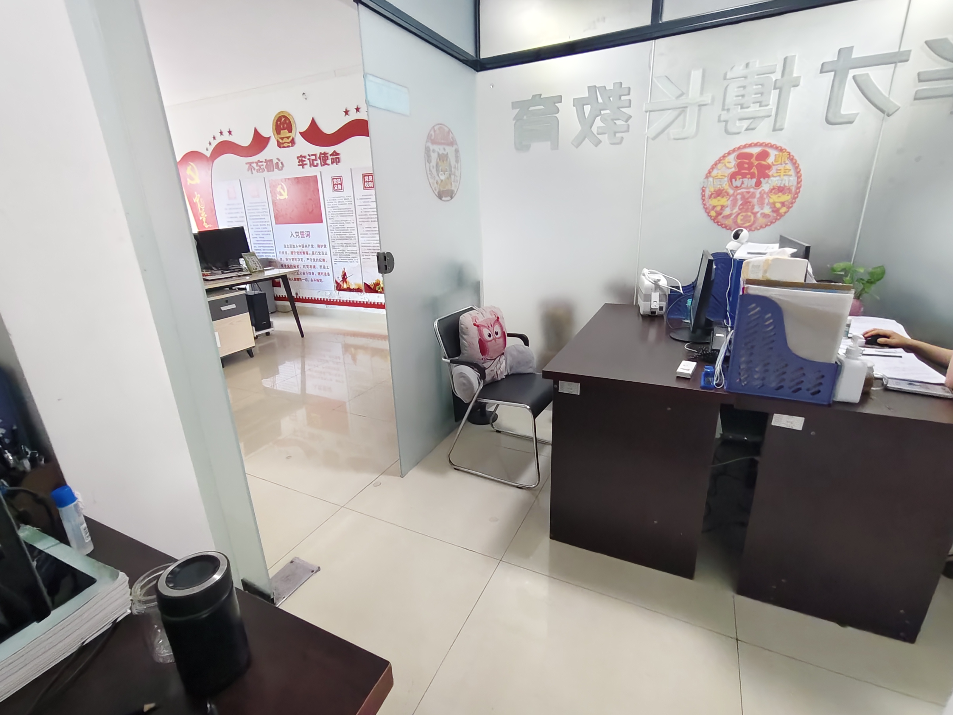 龙泉家园 4室2厅2卫 196.0万 龙泉家园 4室2厅2卫 196.0万室内图