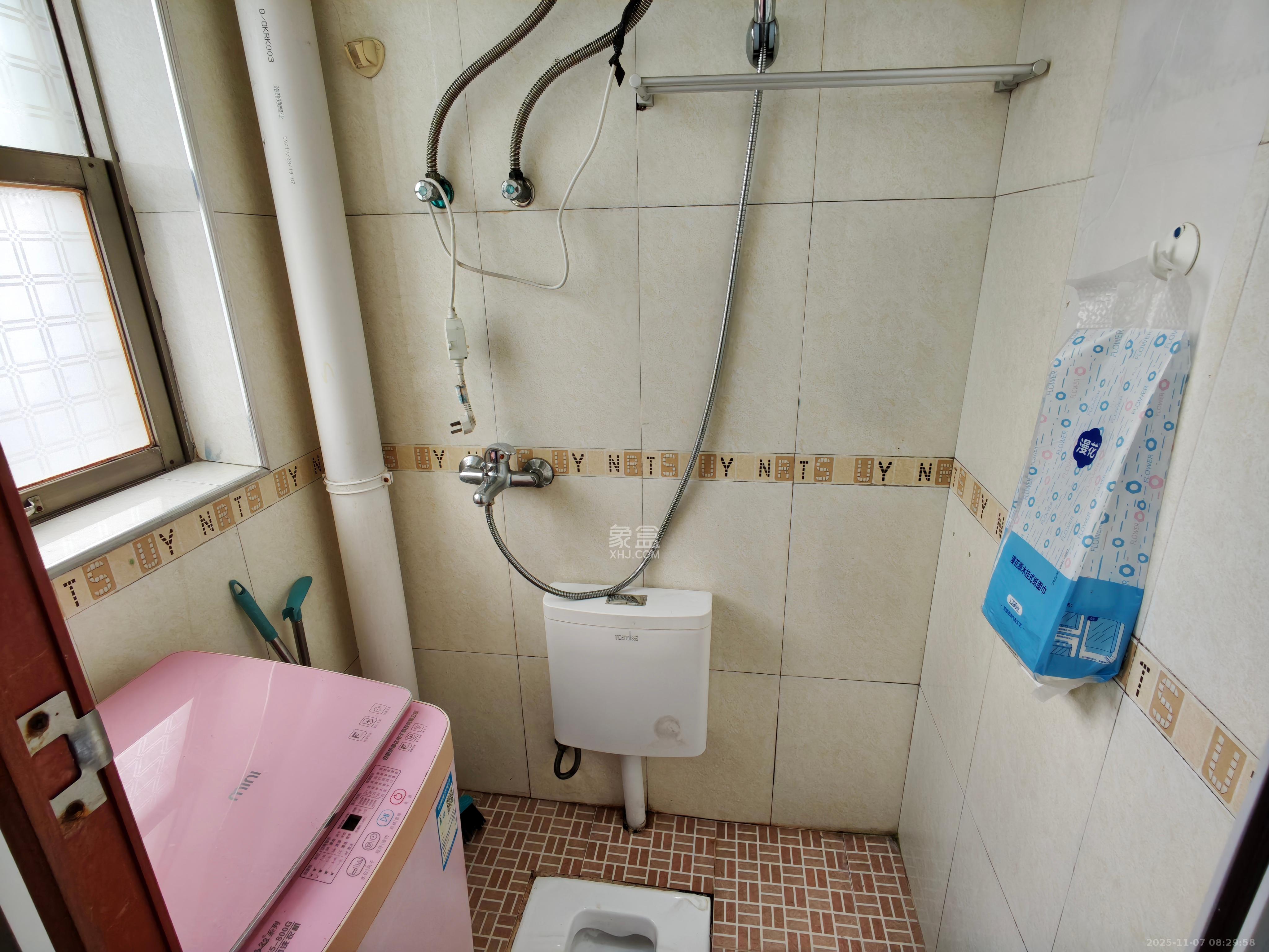 熊家湾安置小区  1室1厅1卫    1400.0元/月室内图