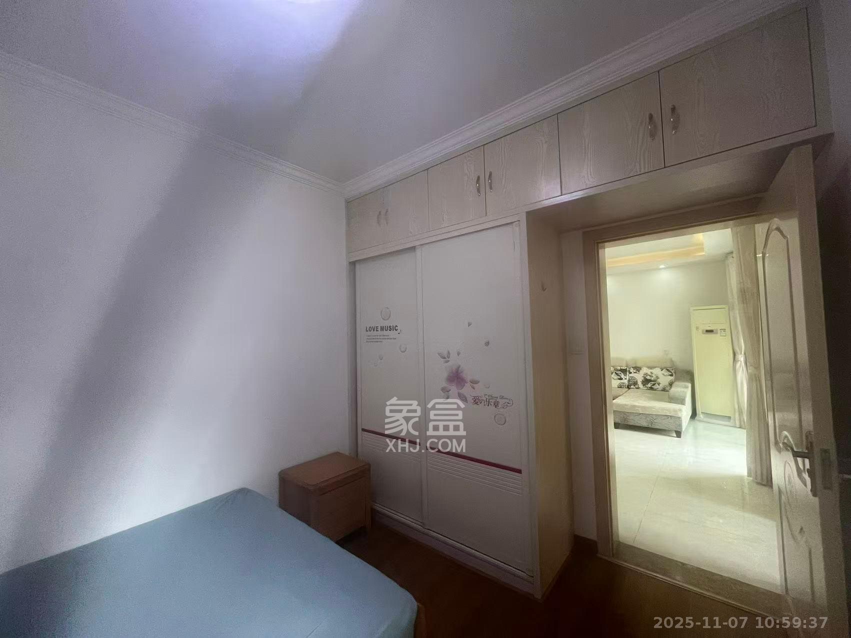 景塘家园  3室1厅1卫    2200.0元/月室内图