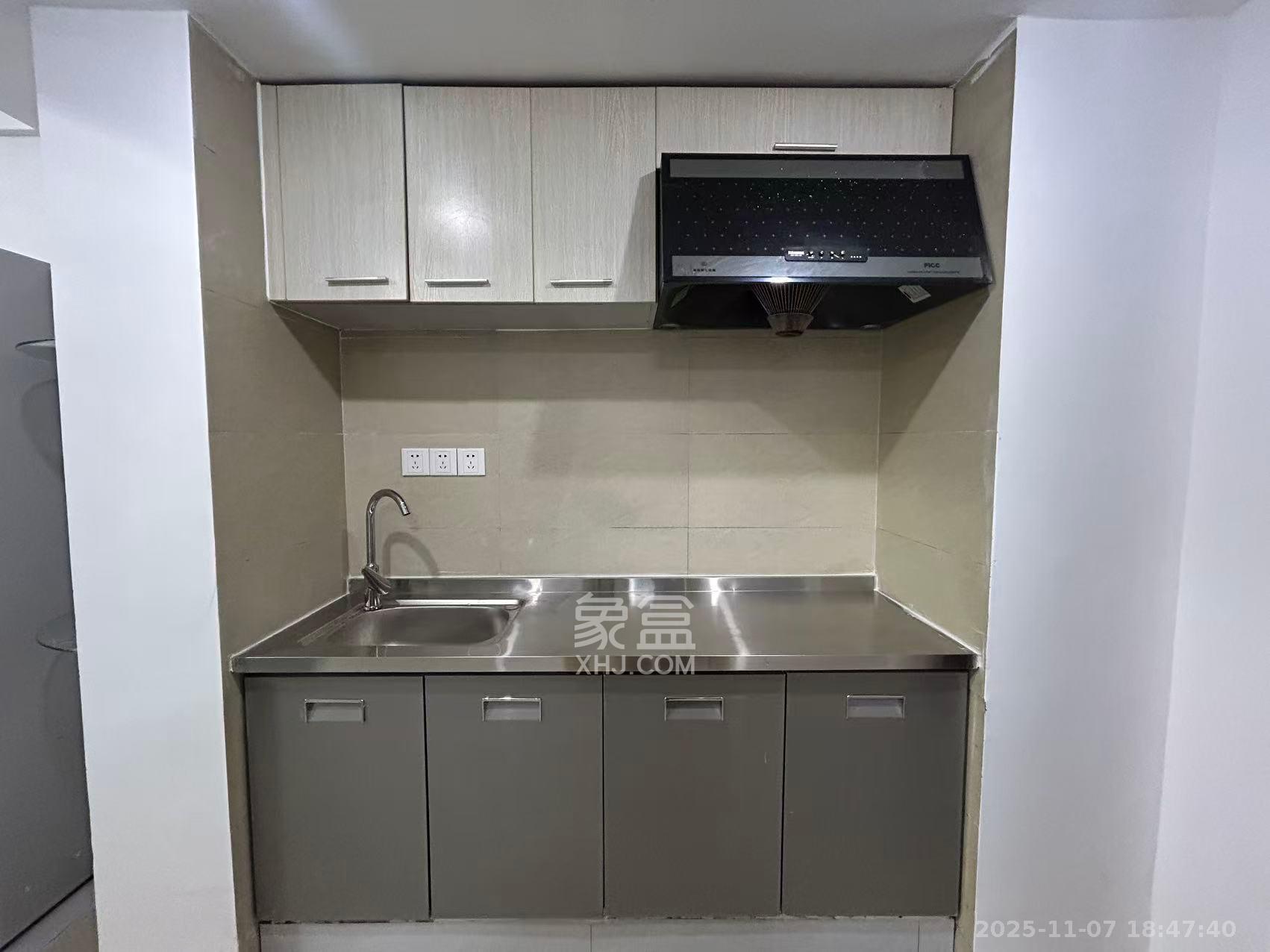 德庆水韵山城  1室1厅1卫    1300.0元/月室内图