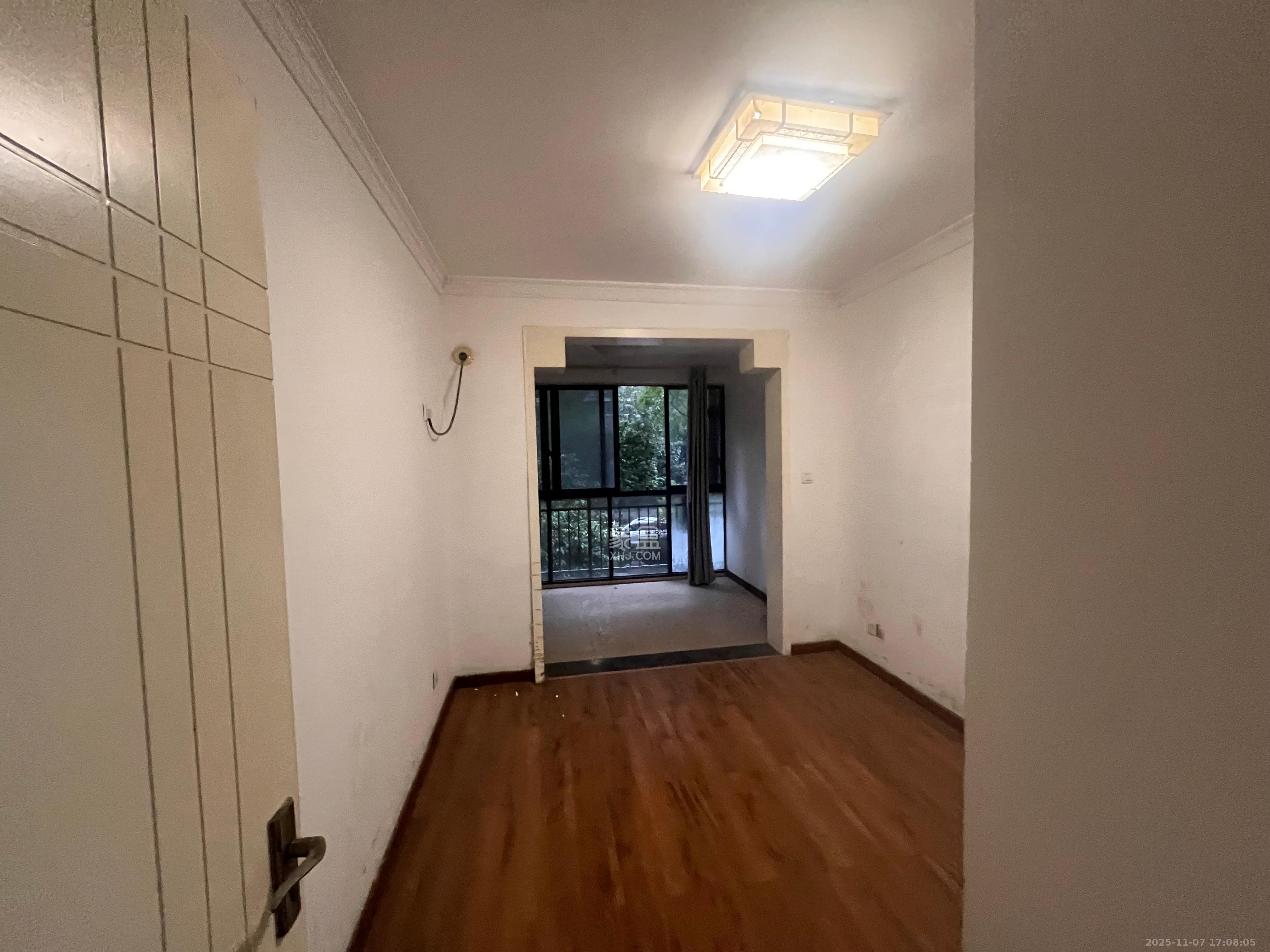 万国城（当代满庭春MOMA）一期  3室2厅2卫    2600.0元/月室内图