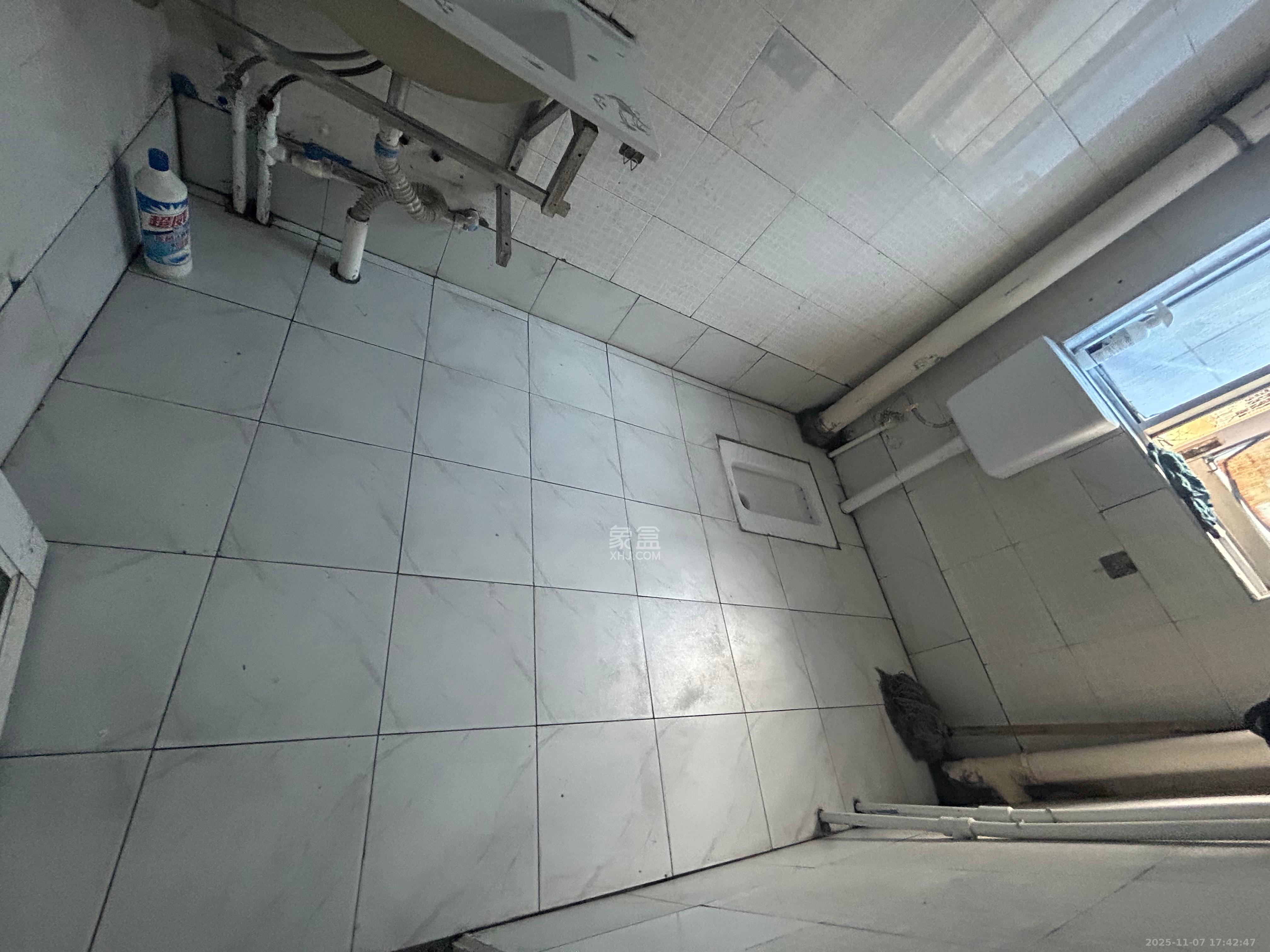 公交园小区（公交新村）  2室1厅1卫    1700.0元/月室内图