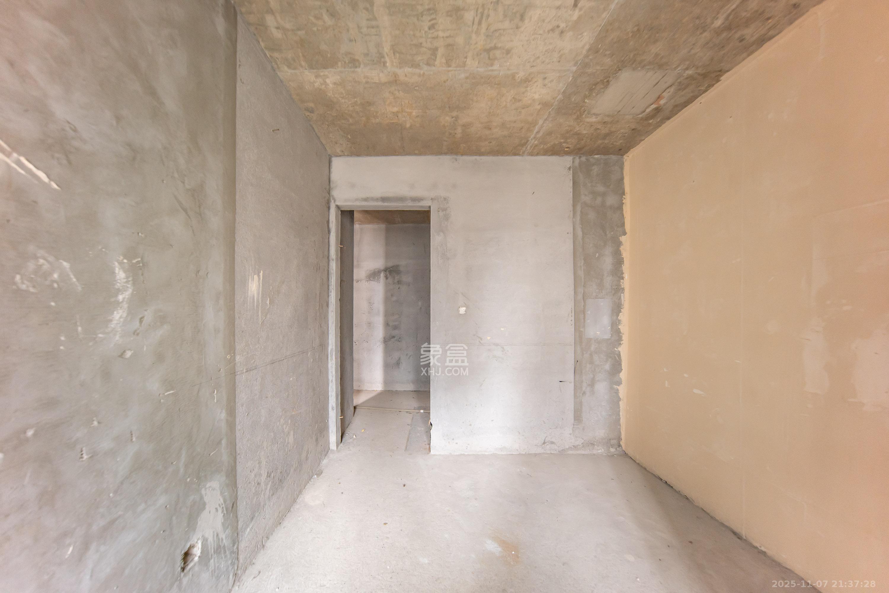 汉高学士府 4室2厅2卫 107.0万 汉高学士府 4室2厅2卫 107.0万卧室