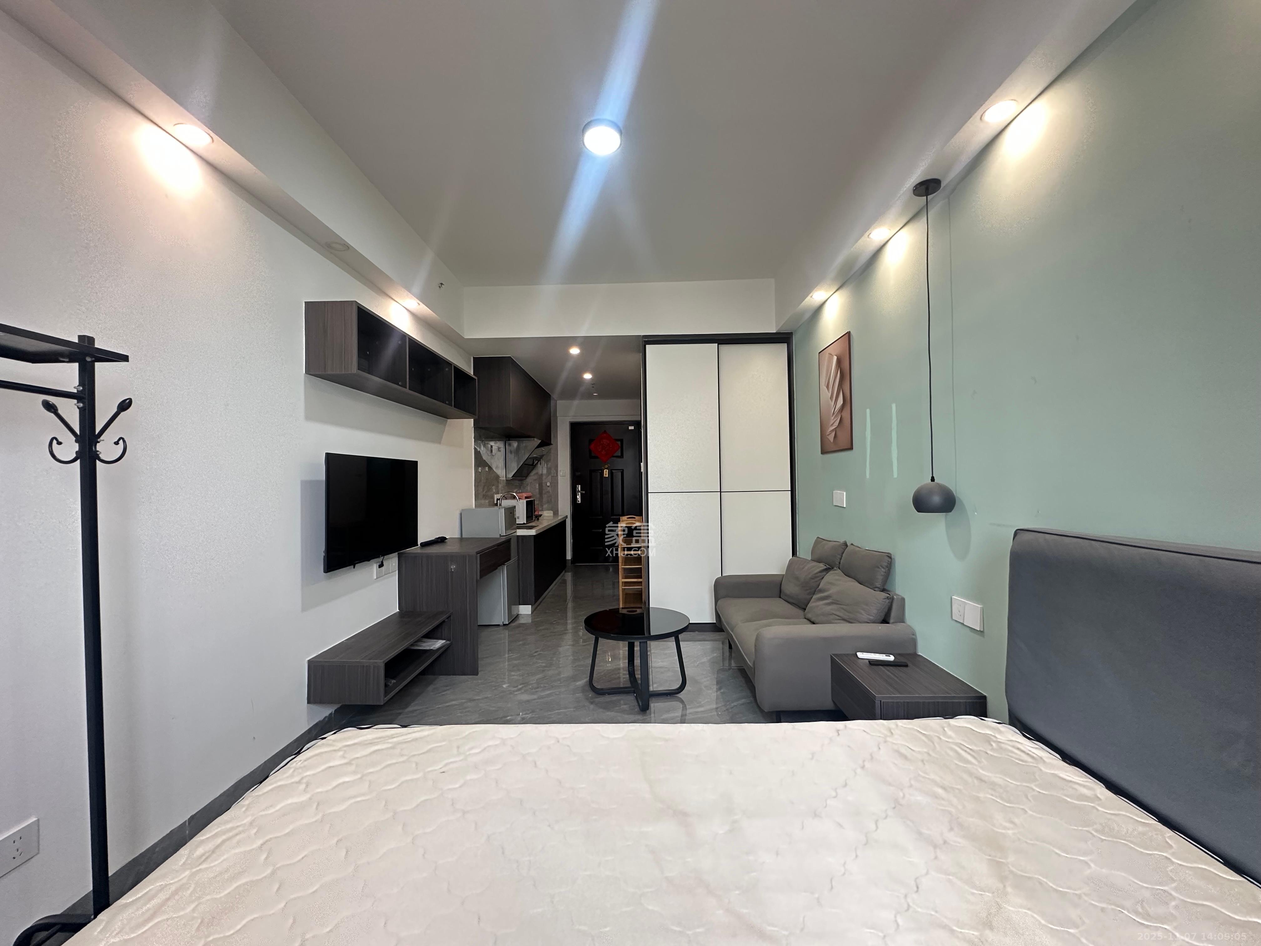 保利麓谷林语I区  1室1厅1卫    1400.0元/月室内图