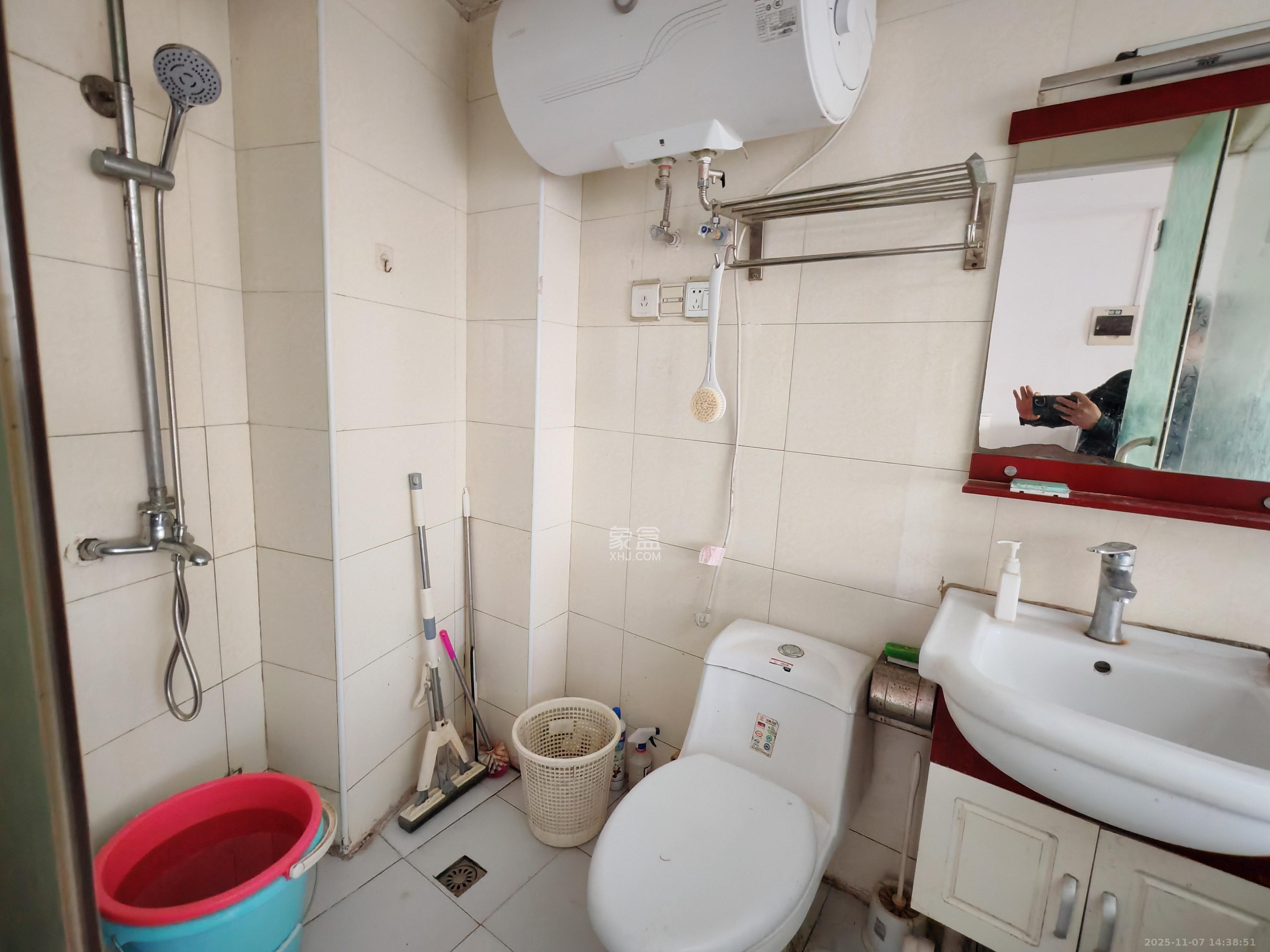 兰卡威国际 1室1厅1卫 1300.0元/月 兰卡威国际 1室1厅1卫 1300.0元/月室内图