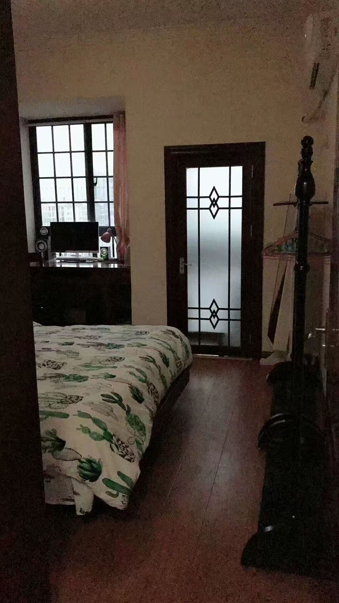 逸臣广场 2室2厅1卫 1500.0元/月 逸臣广场 2室2厅1卫 1500.0元/月室内图