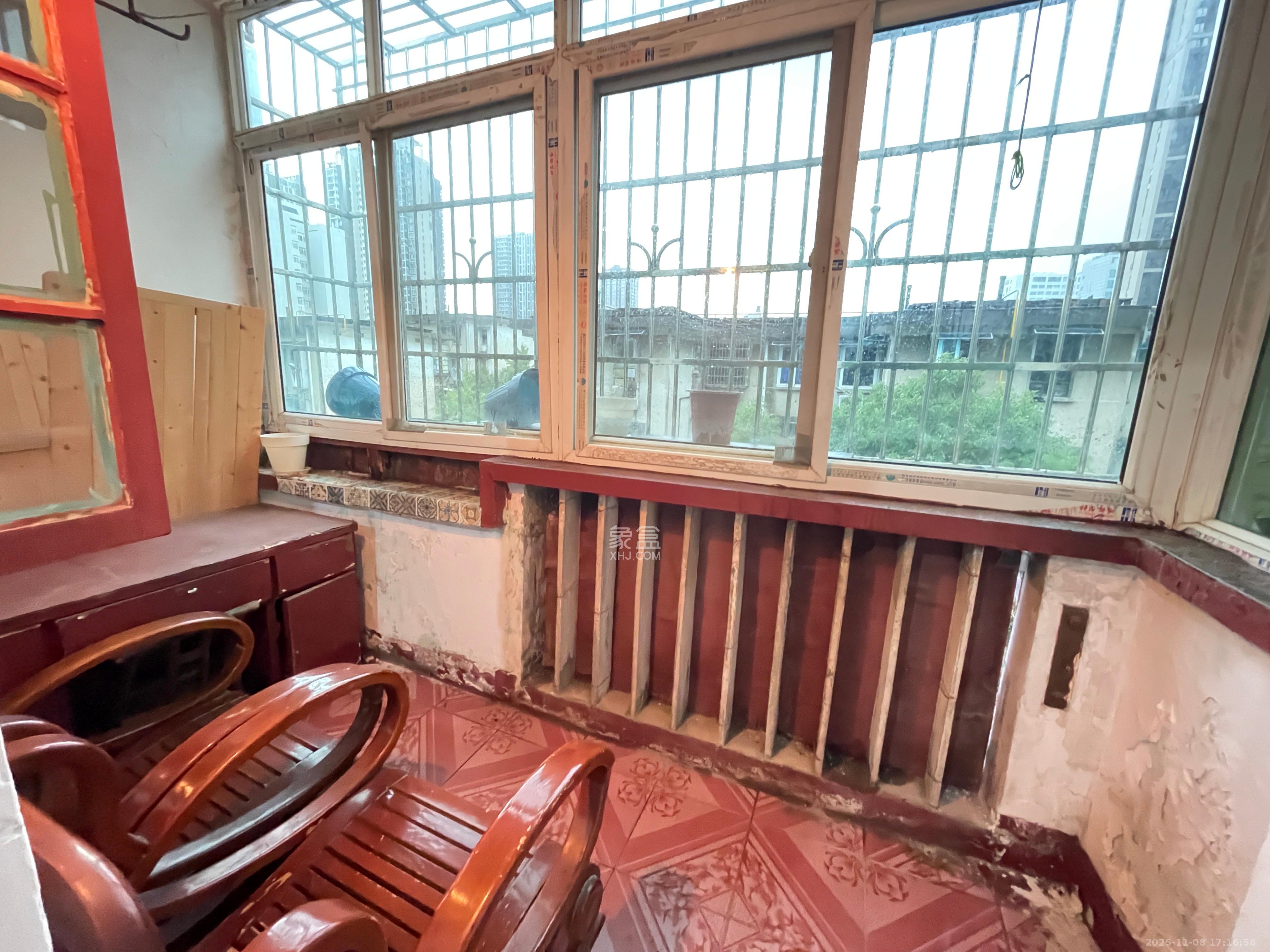 牛婆塘社区 1室1厅1卫 1100.0元/月 牛婆塘社区 1室1厅1卫 1100.0元/月室内图