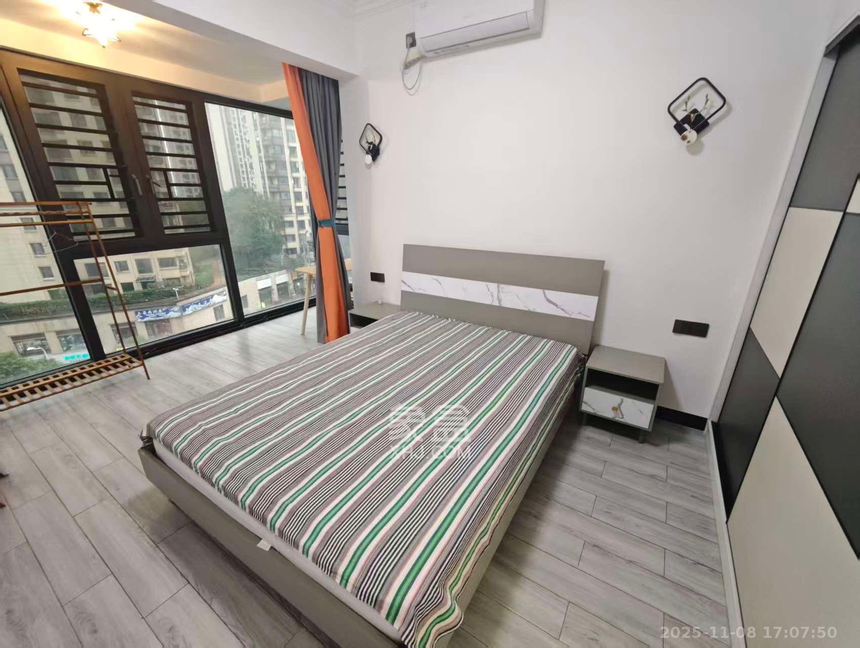 保利天禧C区  2室1厅1卫    3500.0元/月室内图