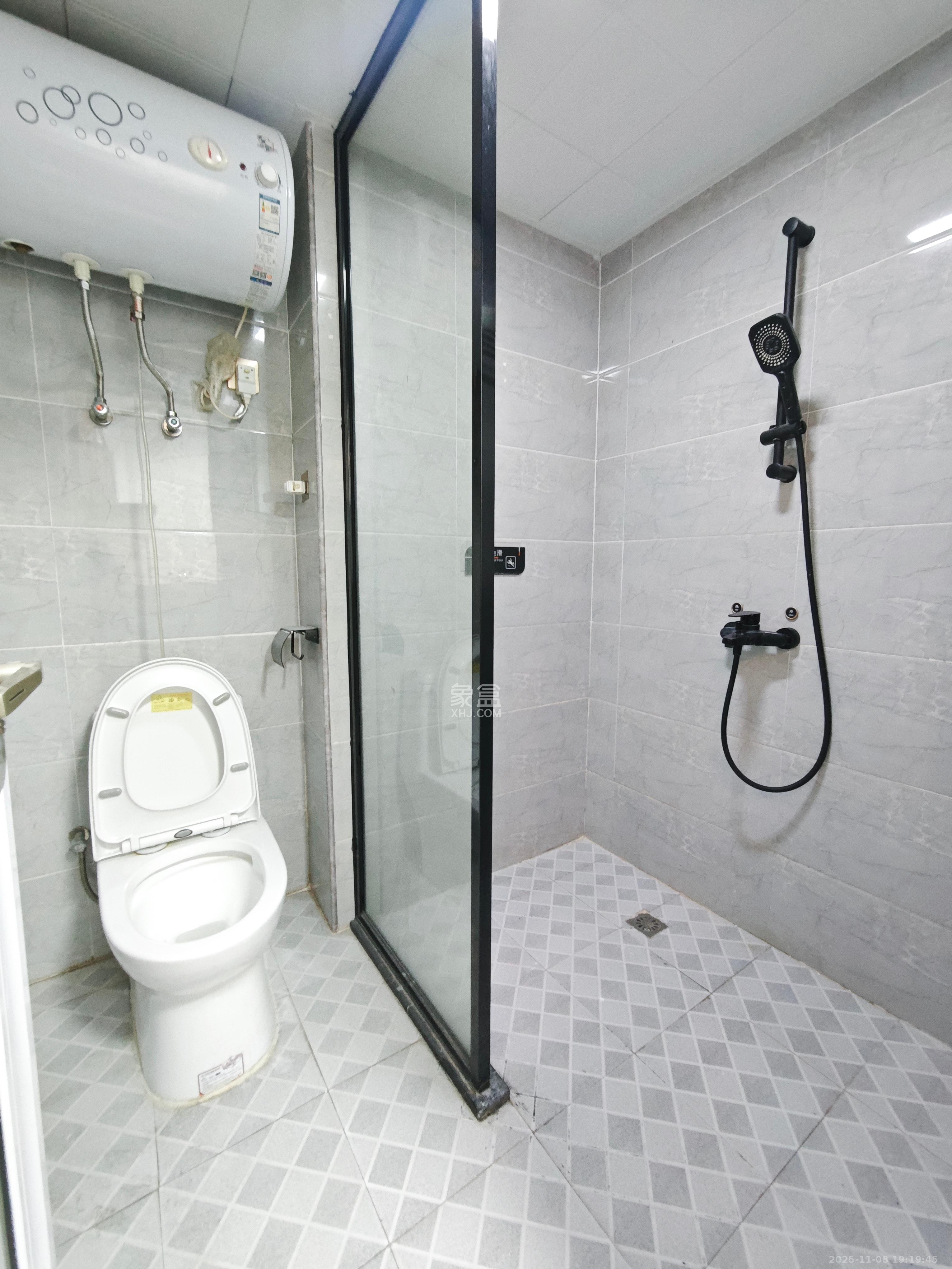 好莱城（弘德西街）  1室1厅1卫    1280.0元/月室内图