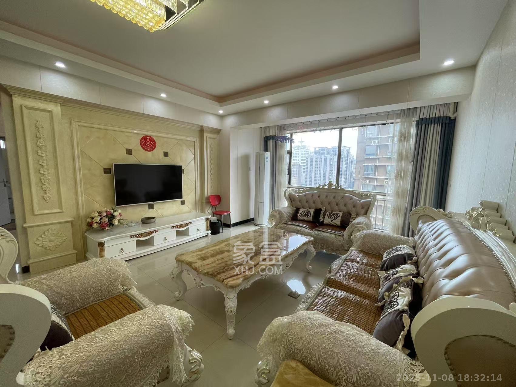 长宝1667  3室2厅2卫    4500.0元/月