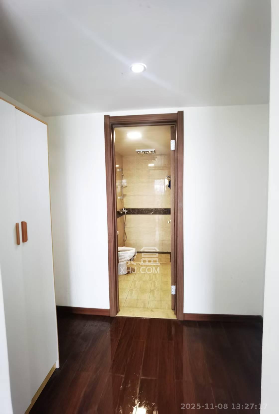 万科白鹭郡  4室2厅2卫    3500.0元/月室内图