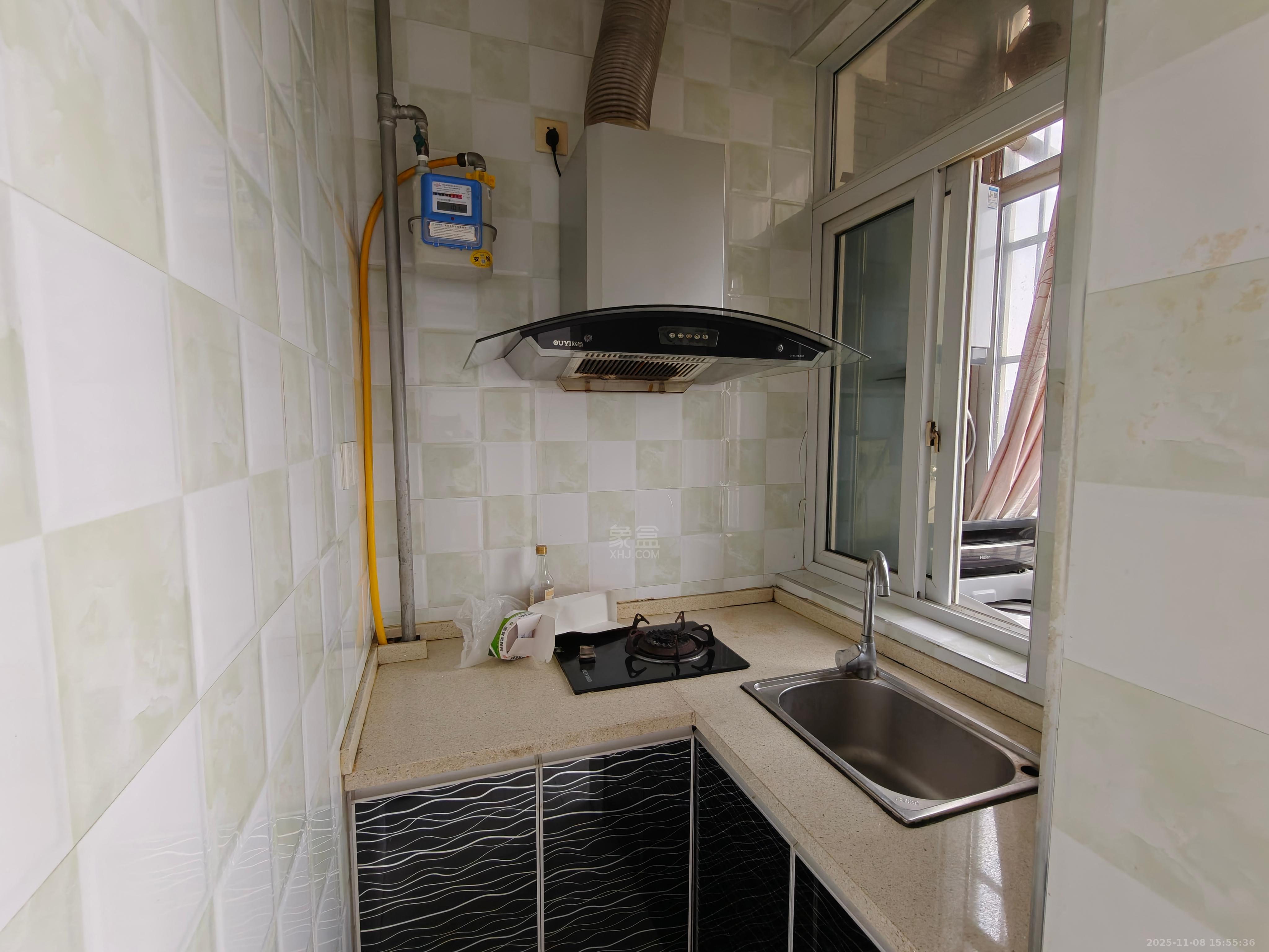 蓝筹公寓1栋  1室1厅1卫    1000.0元/月室内图