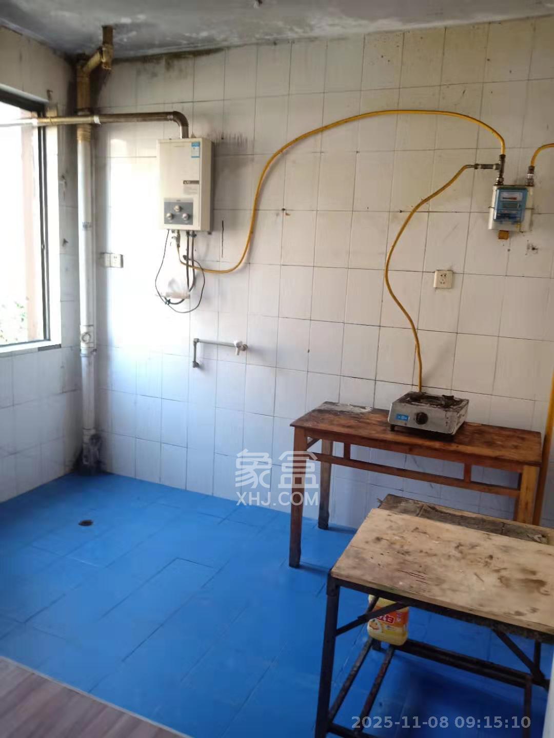 涉外花园  3室2厅2卫    2300.0元/月室内图