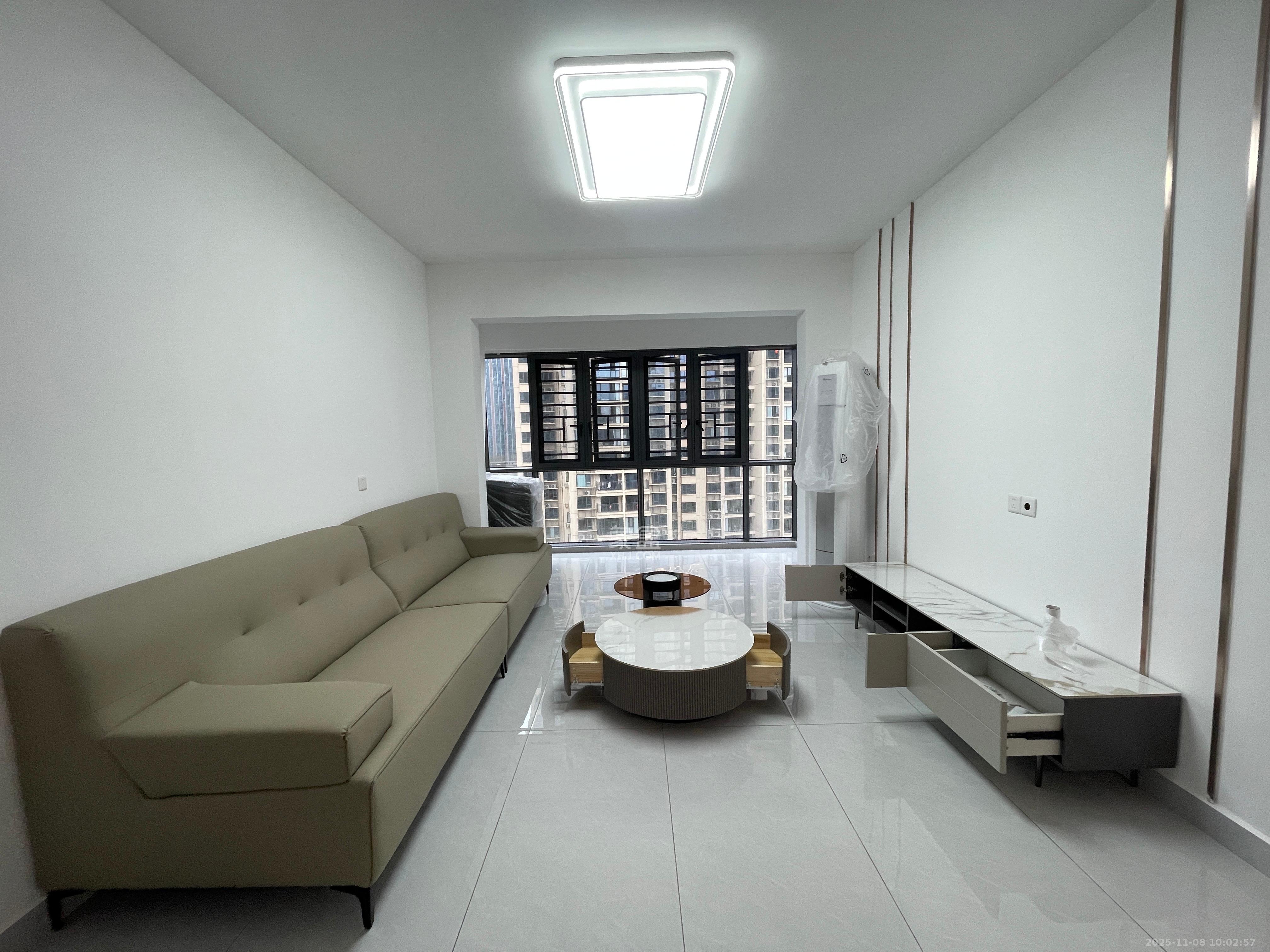 岭福家苑（天心佳苑）  3室2厅2卫    3700.0元/月