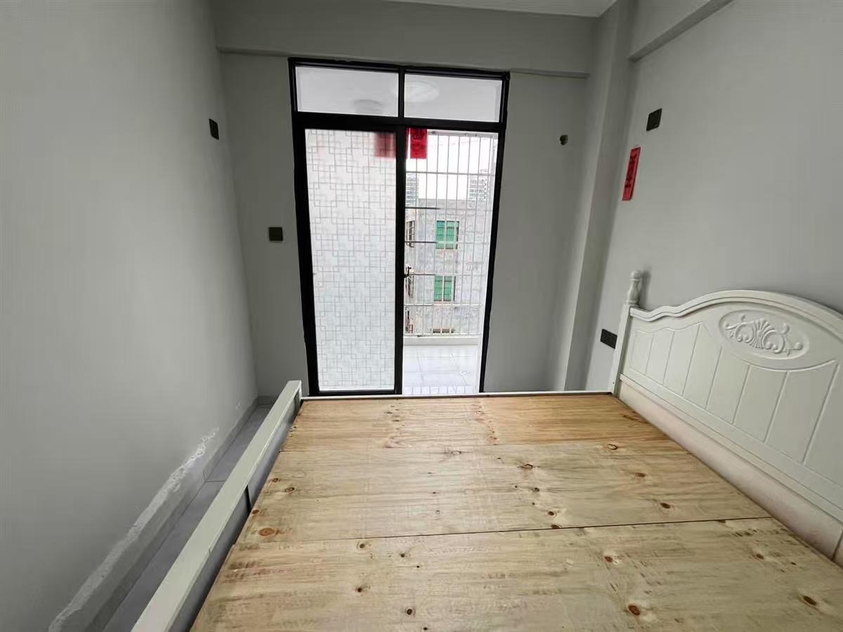 晋江安置小区(群贤路8号) 2室2厅1卫 49.8万 晋江安置小区(群贤路8号) 2室2厅1卫 49.8万客厅