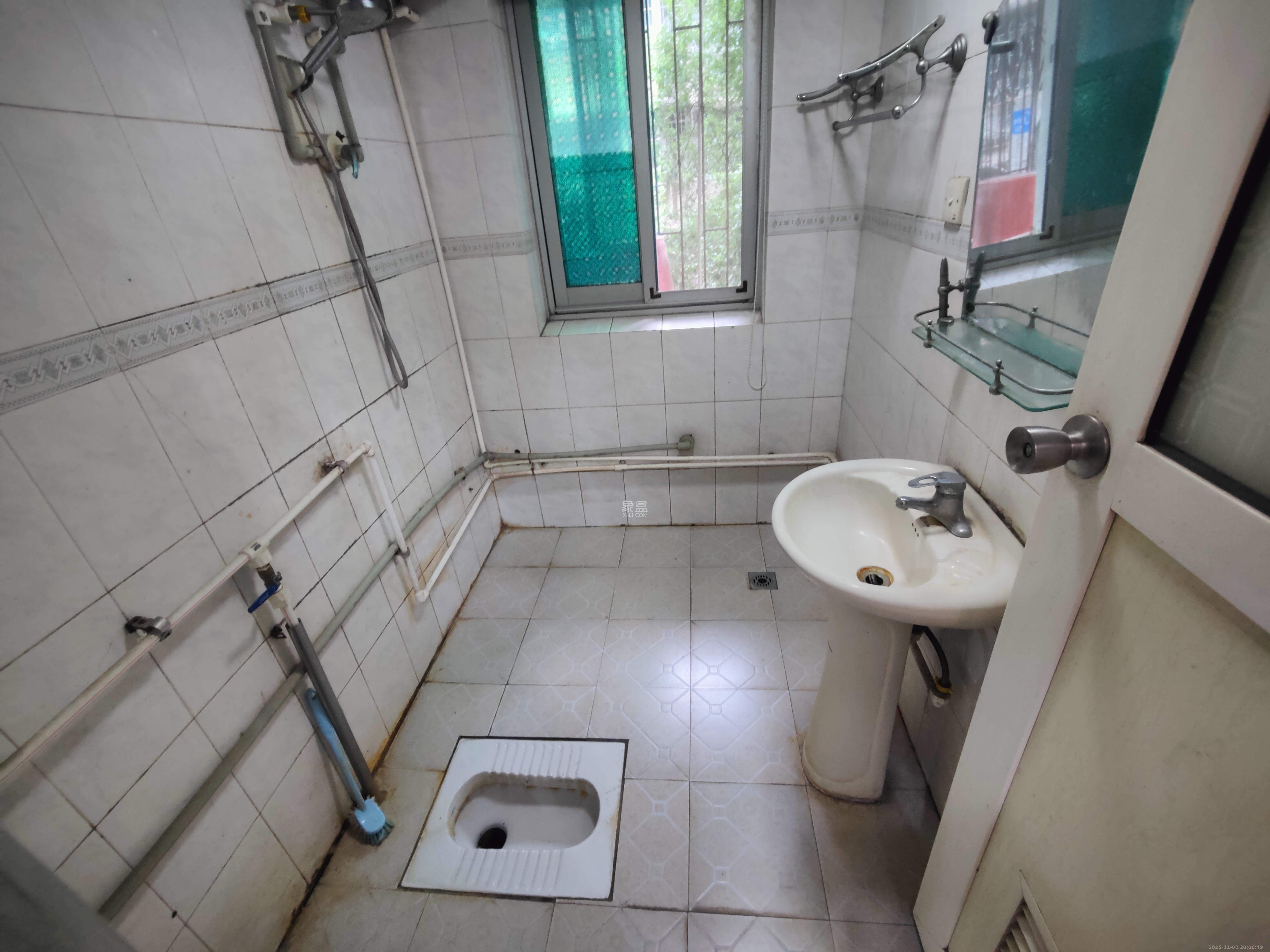 杏林小区  3室2厅2卫    2100.0元/月室内图