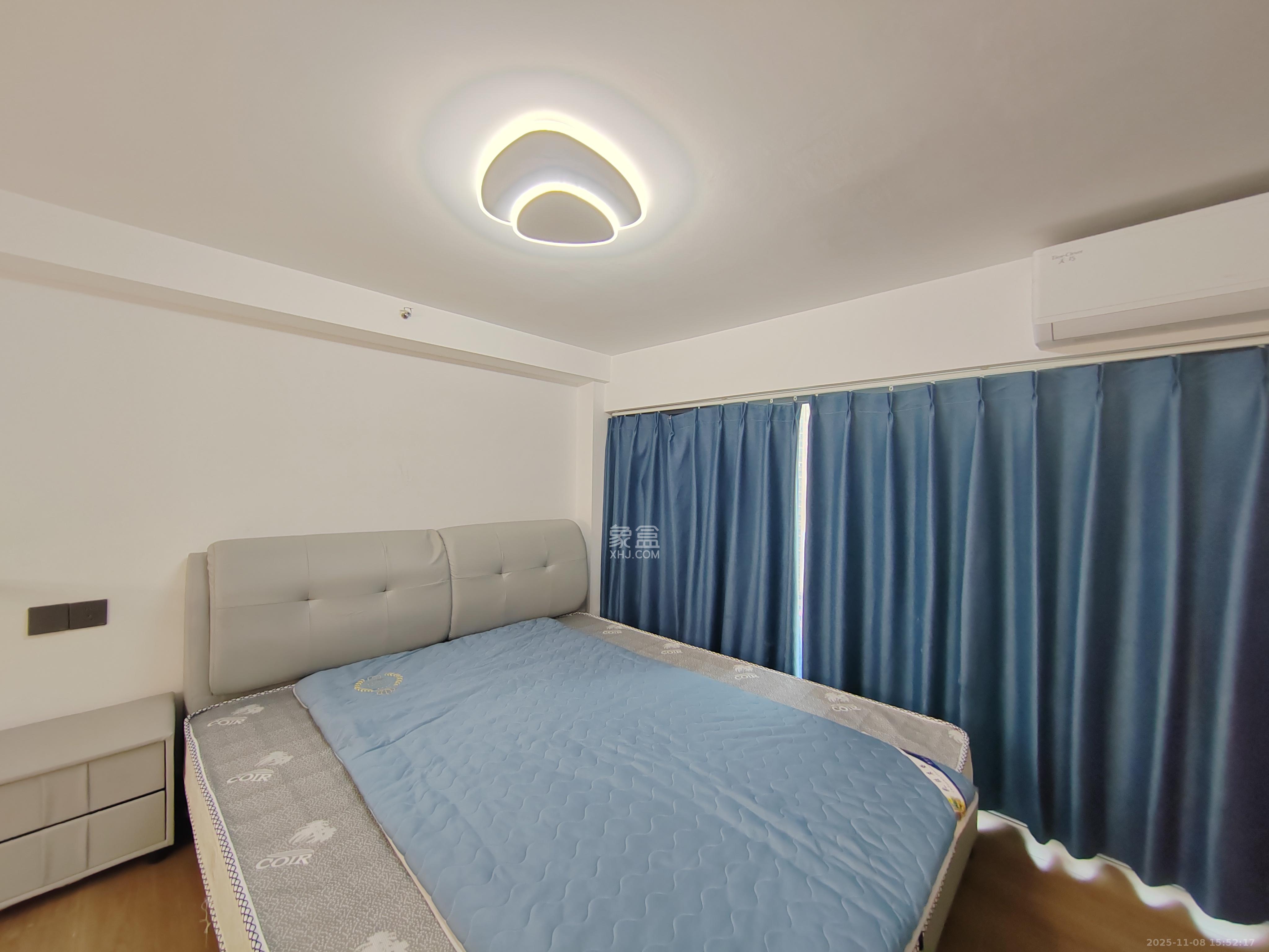 卓越中寰  2室1厅1卫    2500.0元/月室内图