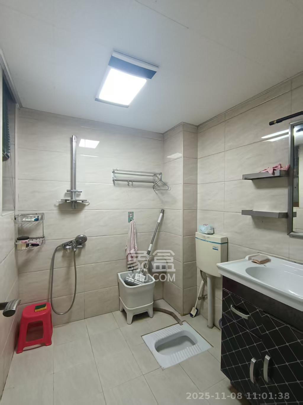 四季星城 3室2厅1卫 2000.0元/月 四季星城 3室2厅1卫 2000.0元/月室内图