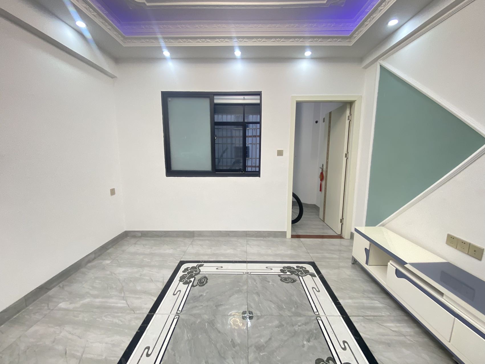 滨海之星酒店公寓 1室1厅1卫 40.0万 滨海之星酒店公寓 1室1厅1卫 40.0万客厅