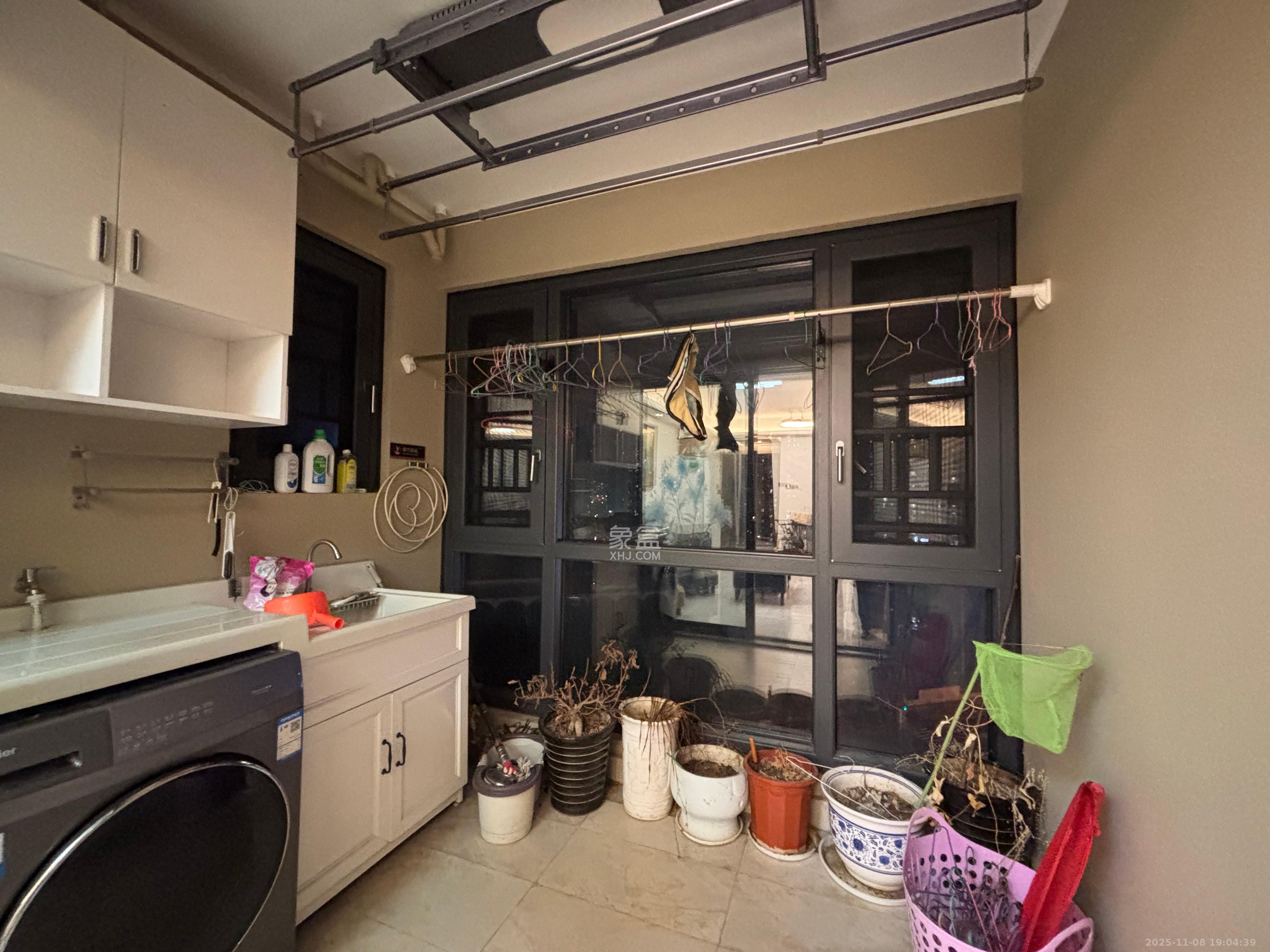 万科魅力之城天阔里  3室2厅2卫    2750.0元/月室内图