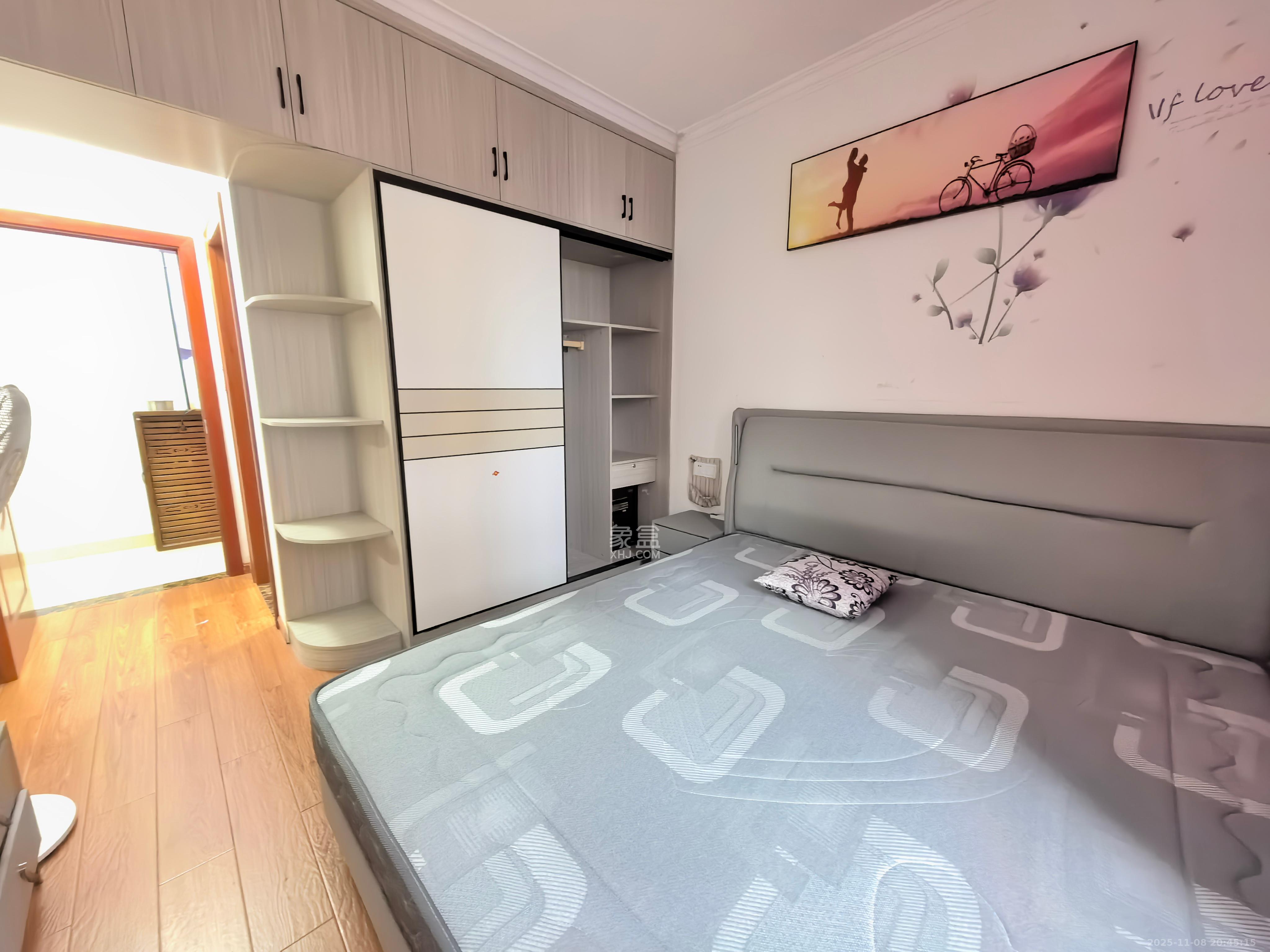 梅溪鑫苑名家  3室2厅2卫    2300.0元/月室内图