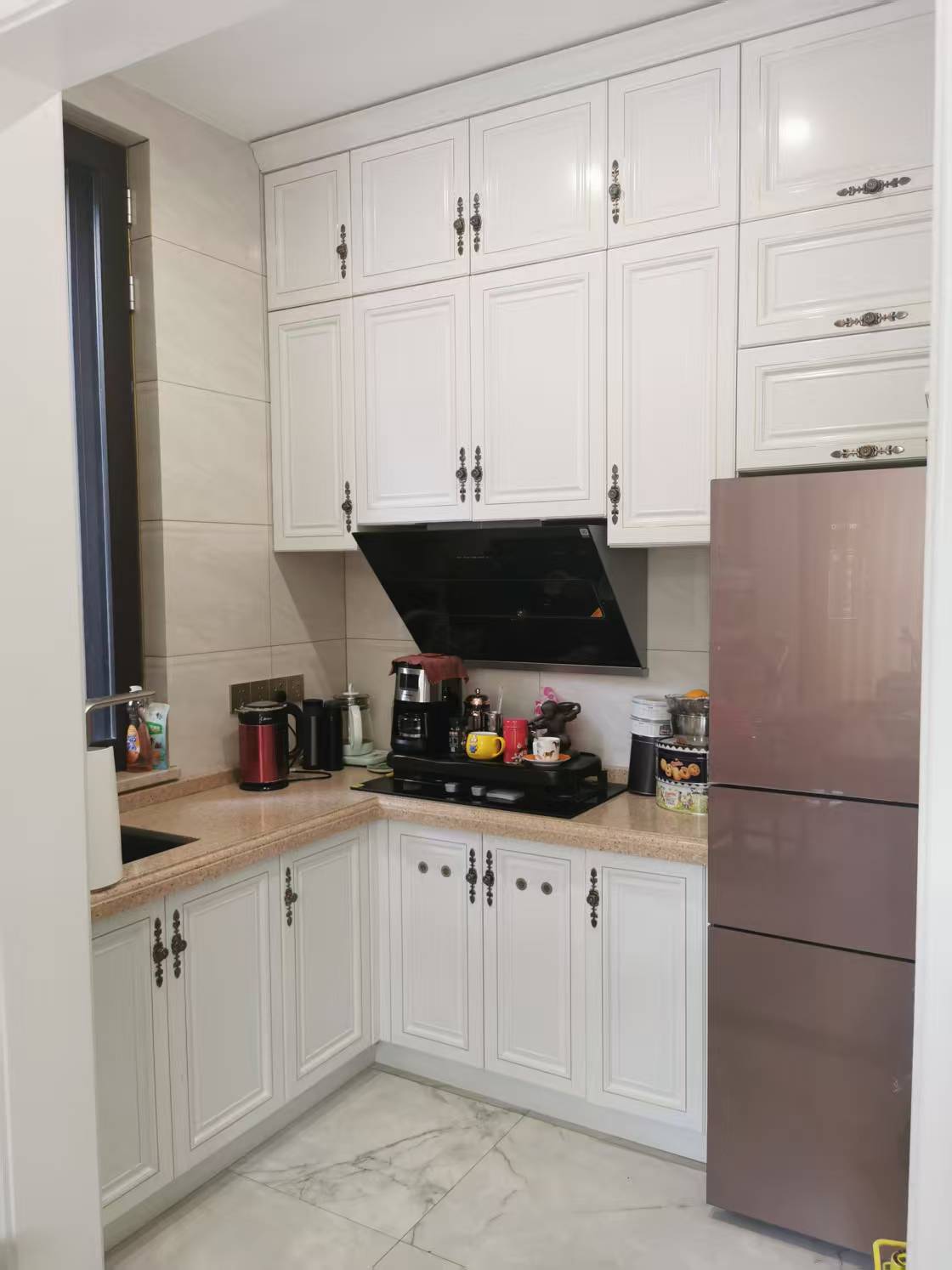 绿城桃李春风  5室3厅4卫    399.0万客厅