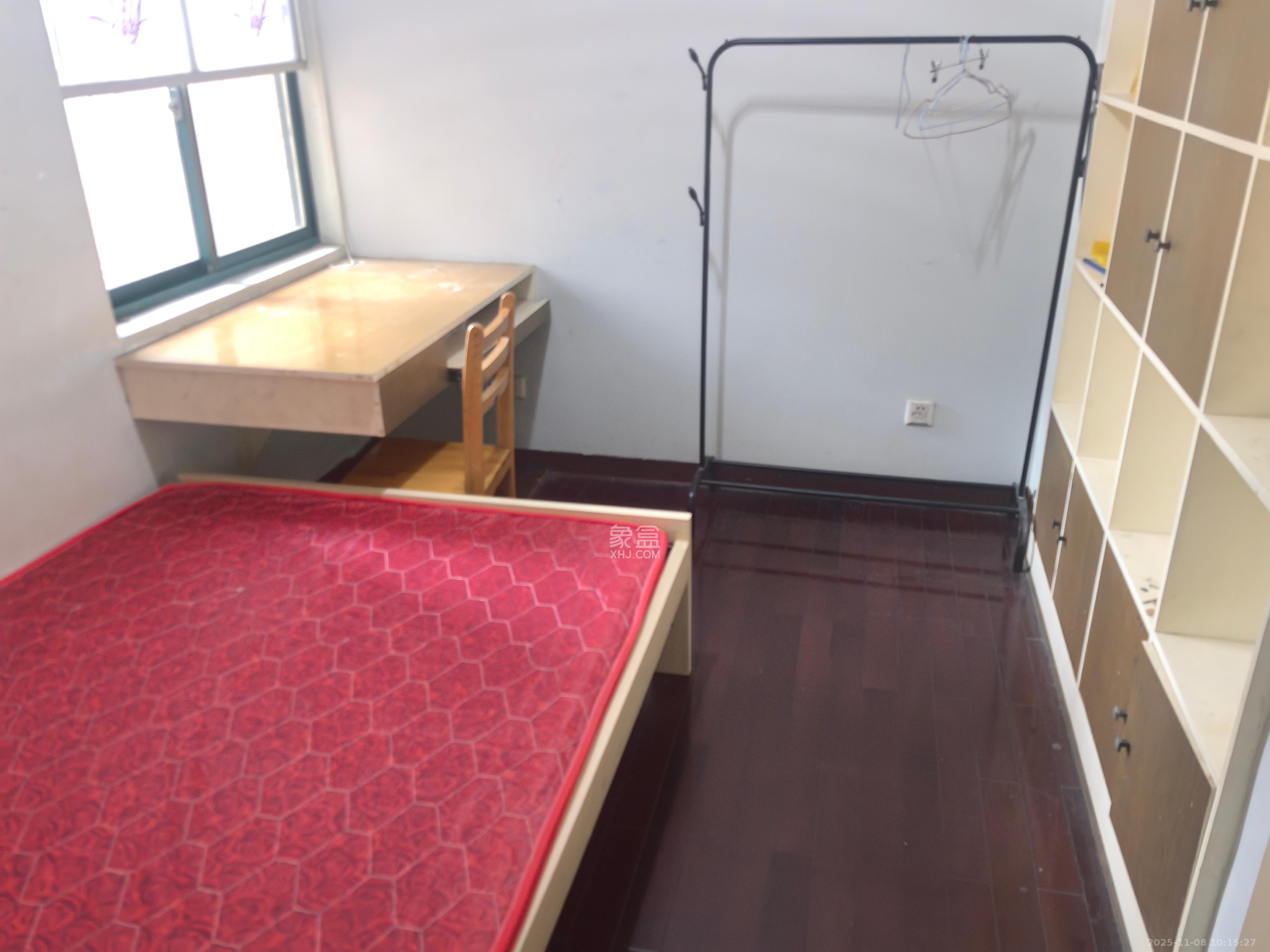 四季阳光花城 3室2厅1卫 3300.0元/月 四季阳光花城 3室2厅1卫 3300.0元/月室内图