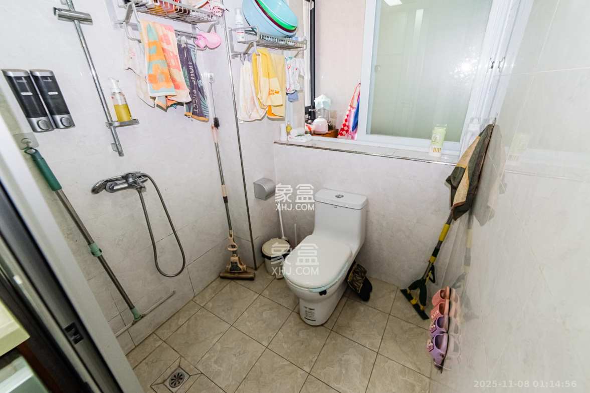 北辰三角洲E4区 3室2厅1卫 118.0万 北辰三角洲E4区 3室2厅1卫 118.0万卫生间