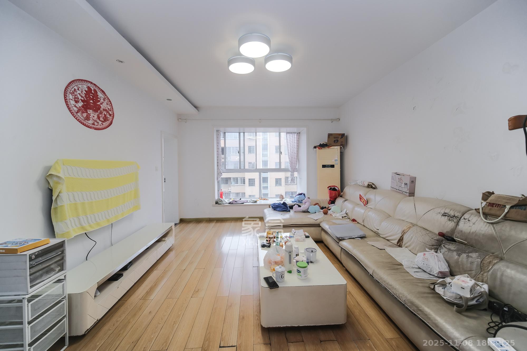 红树湾 3室2厅2卫 64.0万 红树湾 3室2厅2卫 64.0万客厅