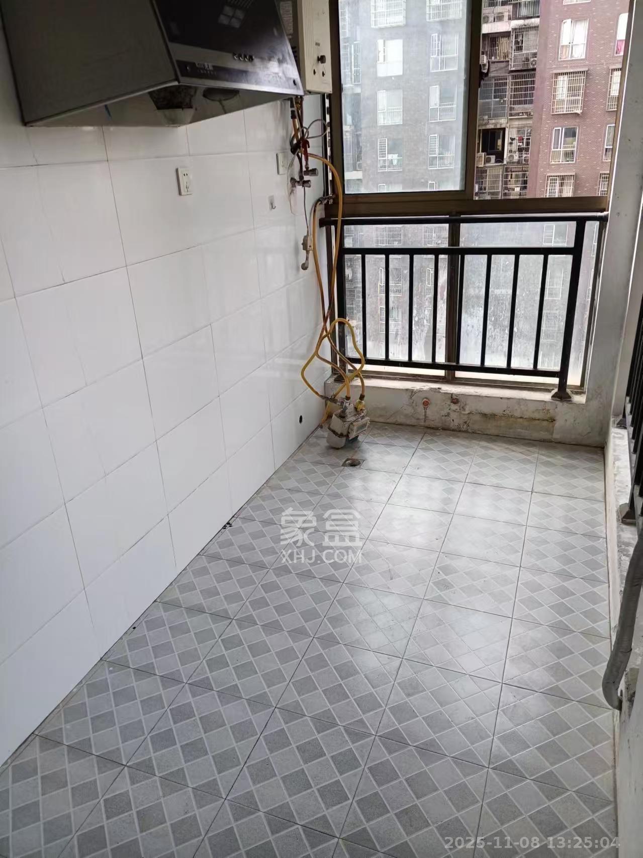 中天瑞景  3室2厅1卫    3500.0元/月室内图