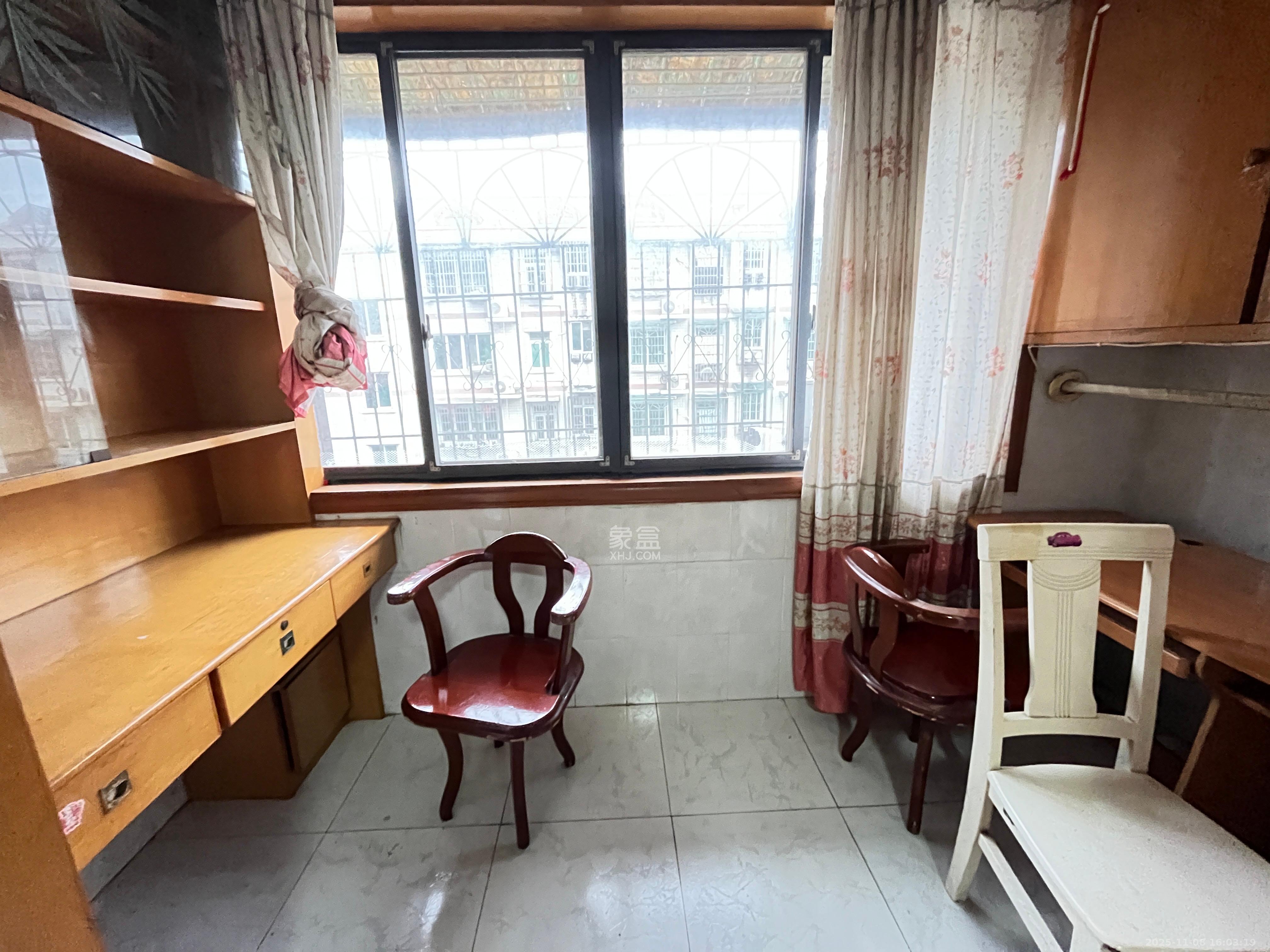 古汉城宿舍（同超集团控股公司）  2室2厅1卫    1500.0元/月室内图