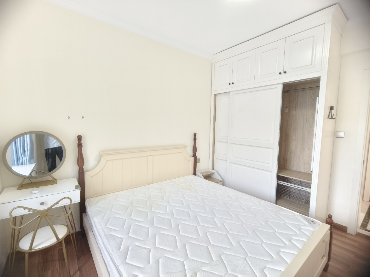 海岸银座花园  2室2厅1卫    2500.0元/月室内图