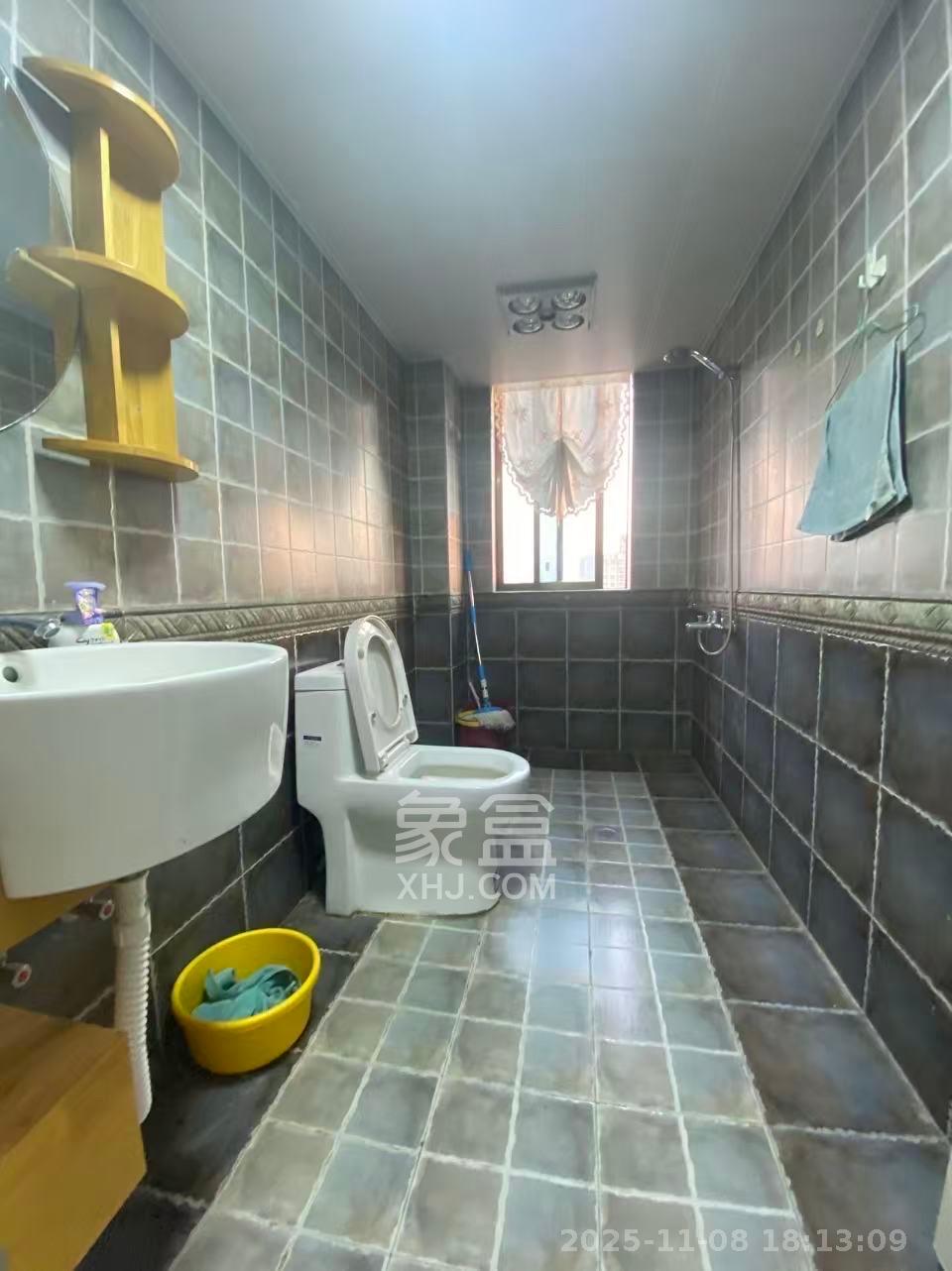 四方水岸(世方水岸)  2室2厅1卫    2200.0元/月室内图