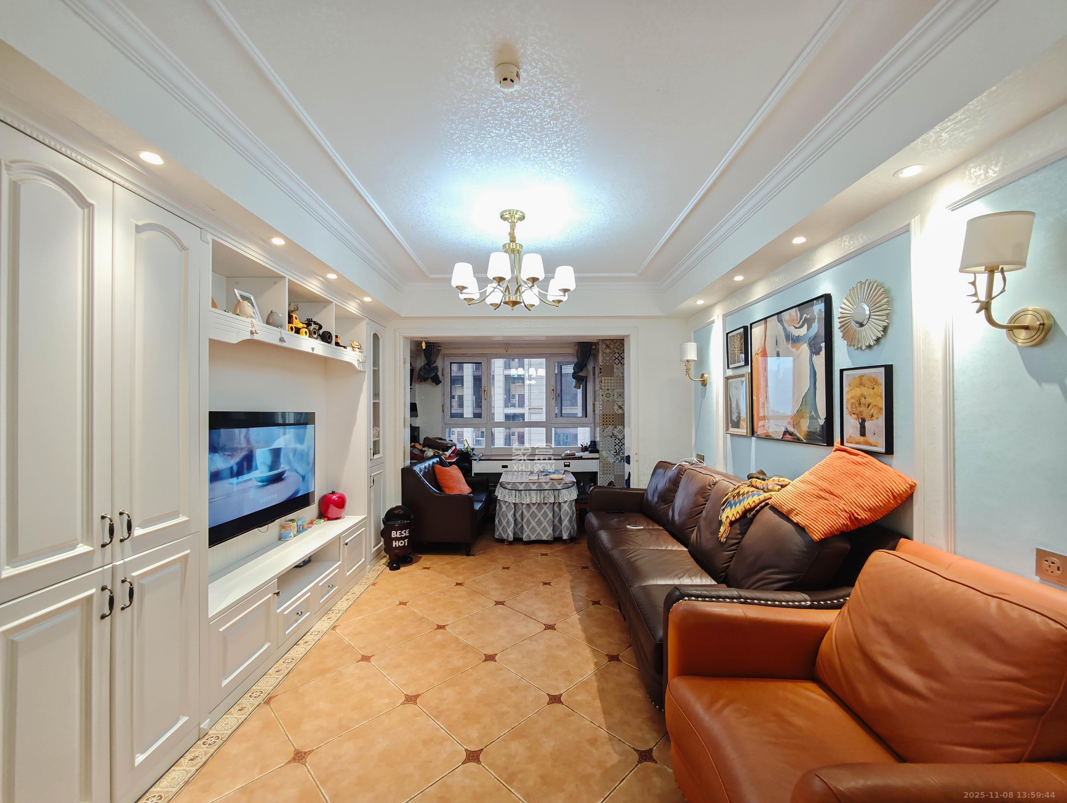 保利城（中航城国际社区、郡原美村）  3室2厅2卫    95.0万客厅