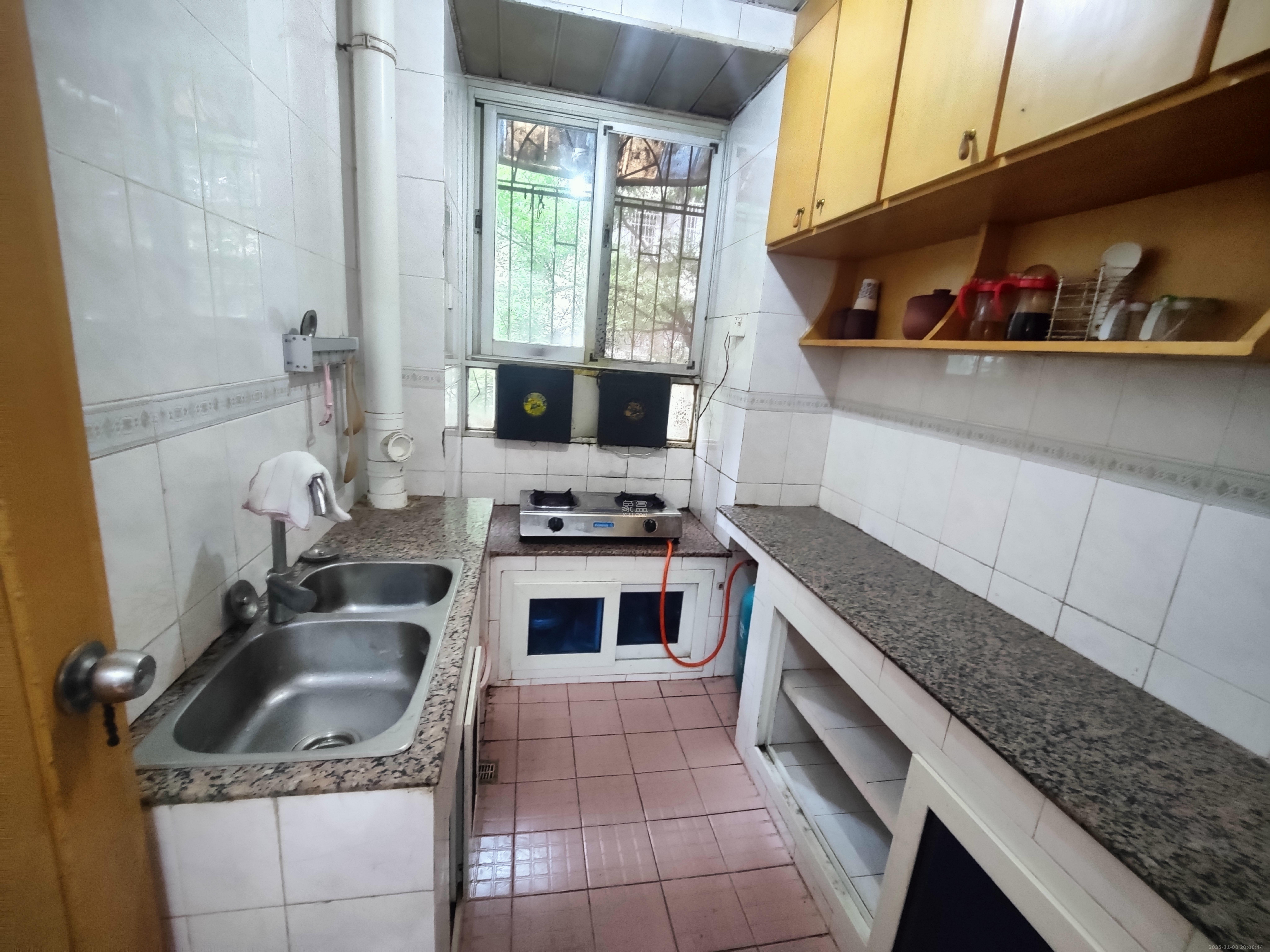 杏林小区  3室2厅2卫    2100.0元/月室内图