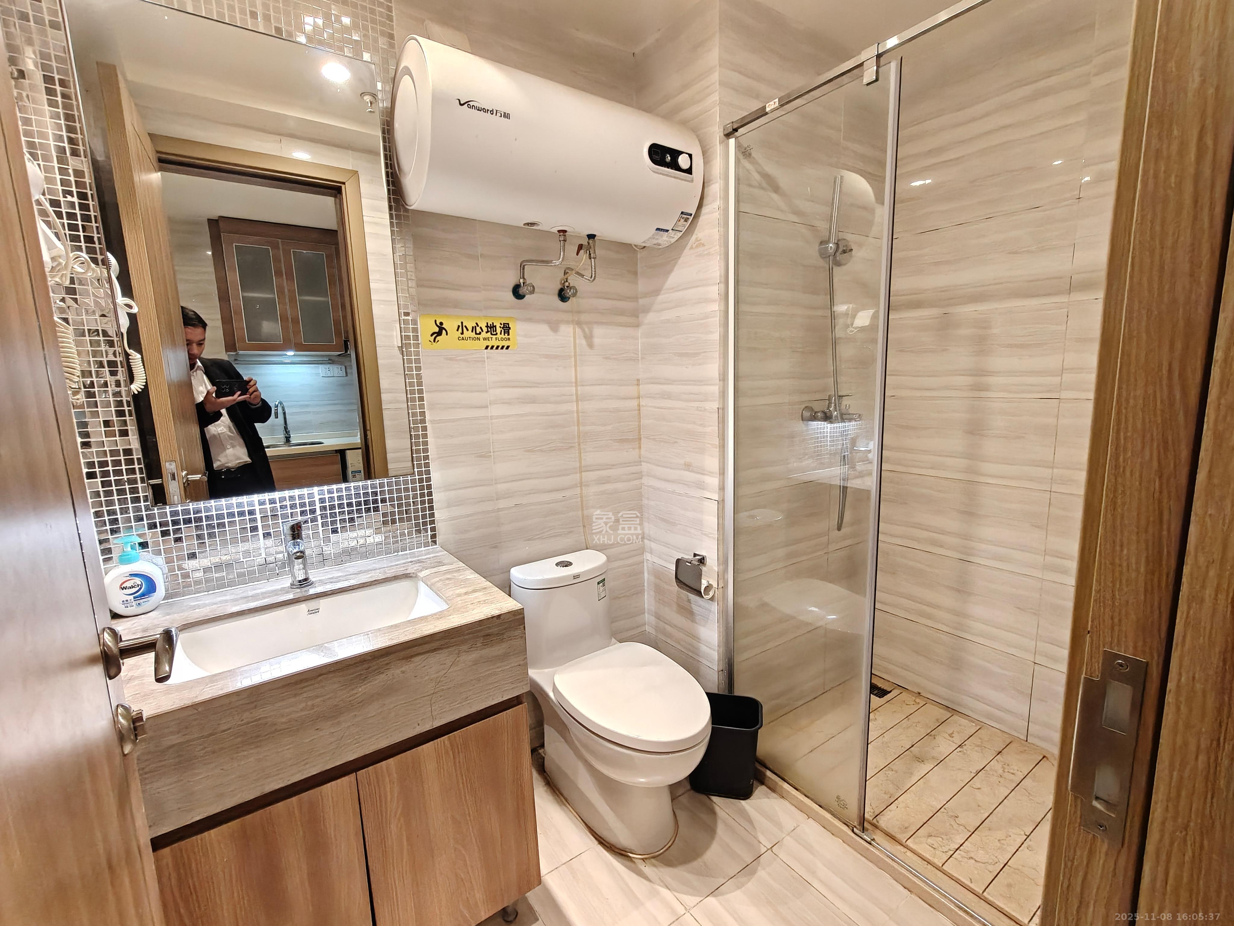 恒大国际广场 1室1厅1卫 1500.0元/月 恒大国际广场 1室1厅1卫 1500.0元/月室内图