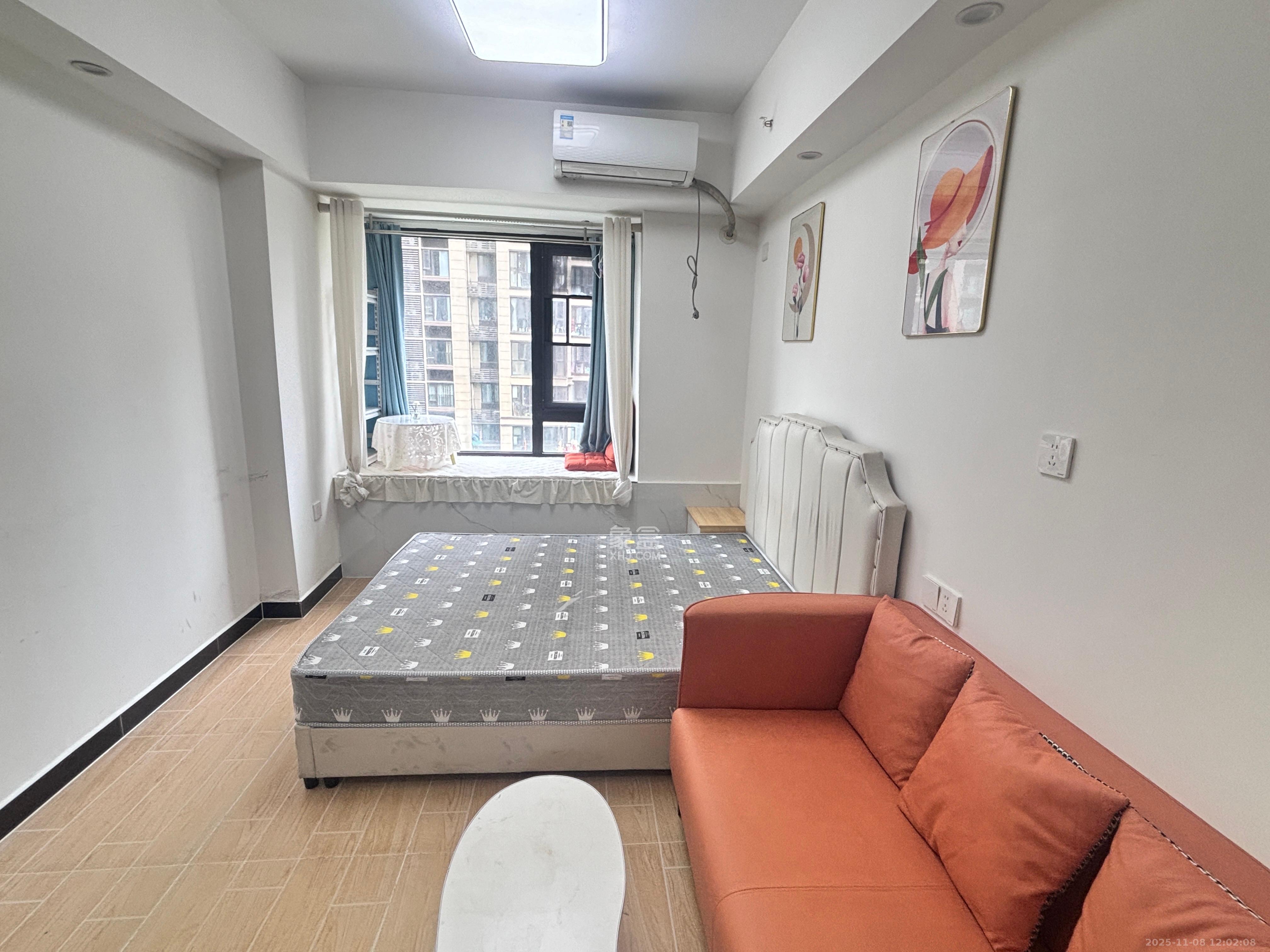 保利海德公园  1室1厅1卫    1550.0元/月