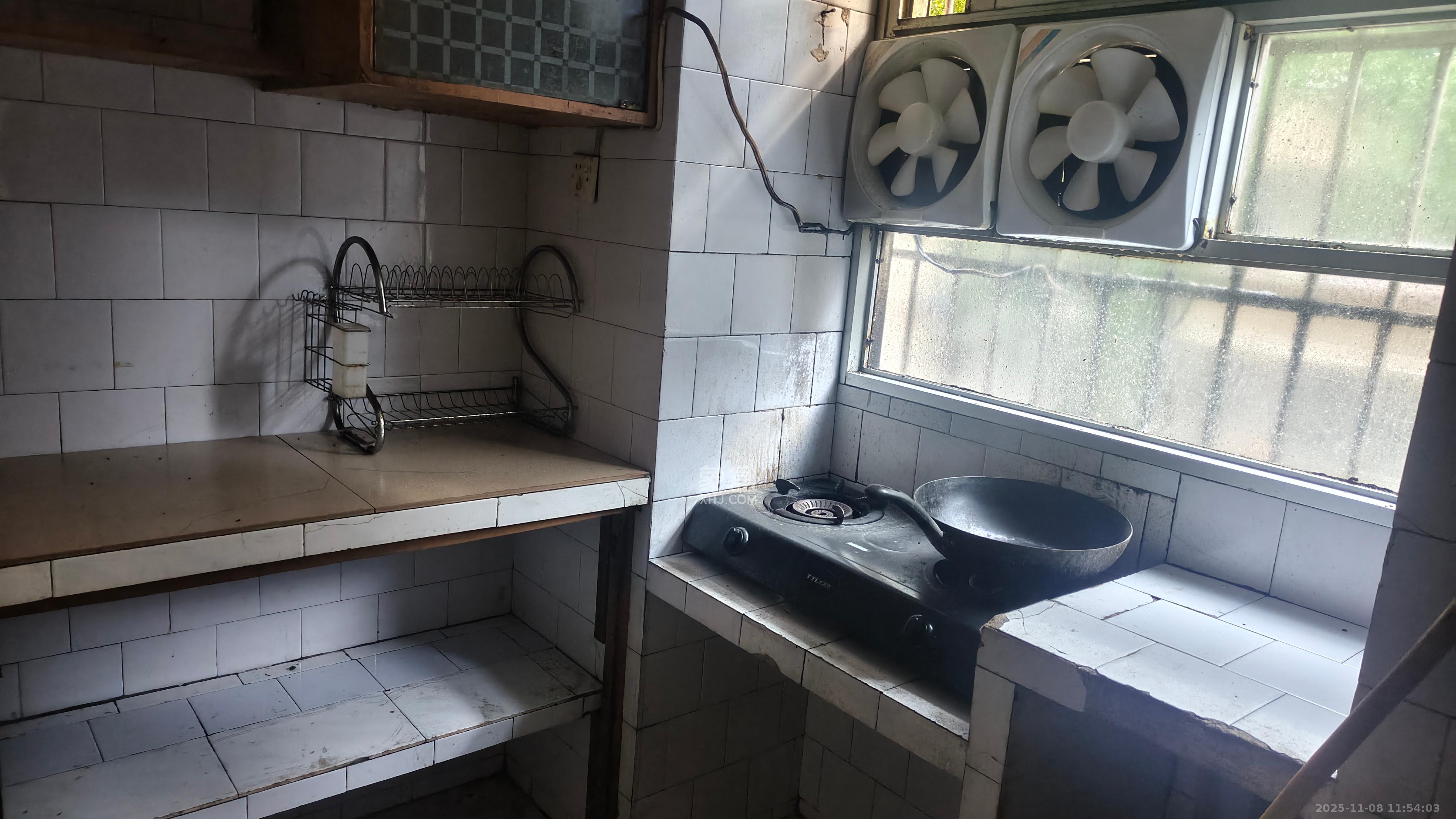 梨子山社区长电宿舍 2室1厅1卫 1300.0元/月 梨子山社区长电宿舍 2室1厅1卫 1300.0元/月室内图