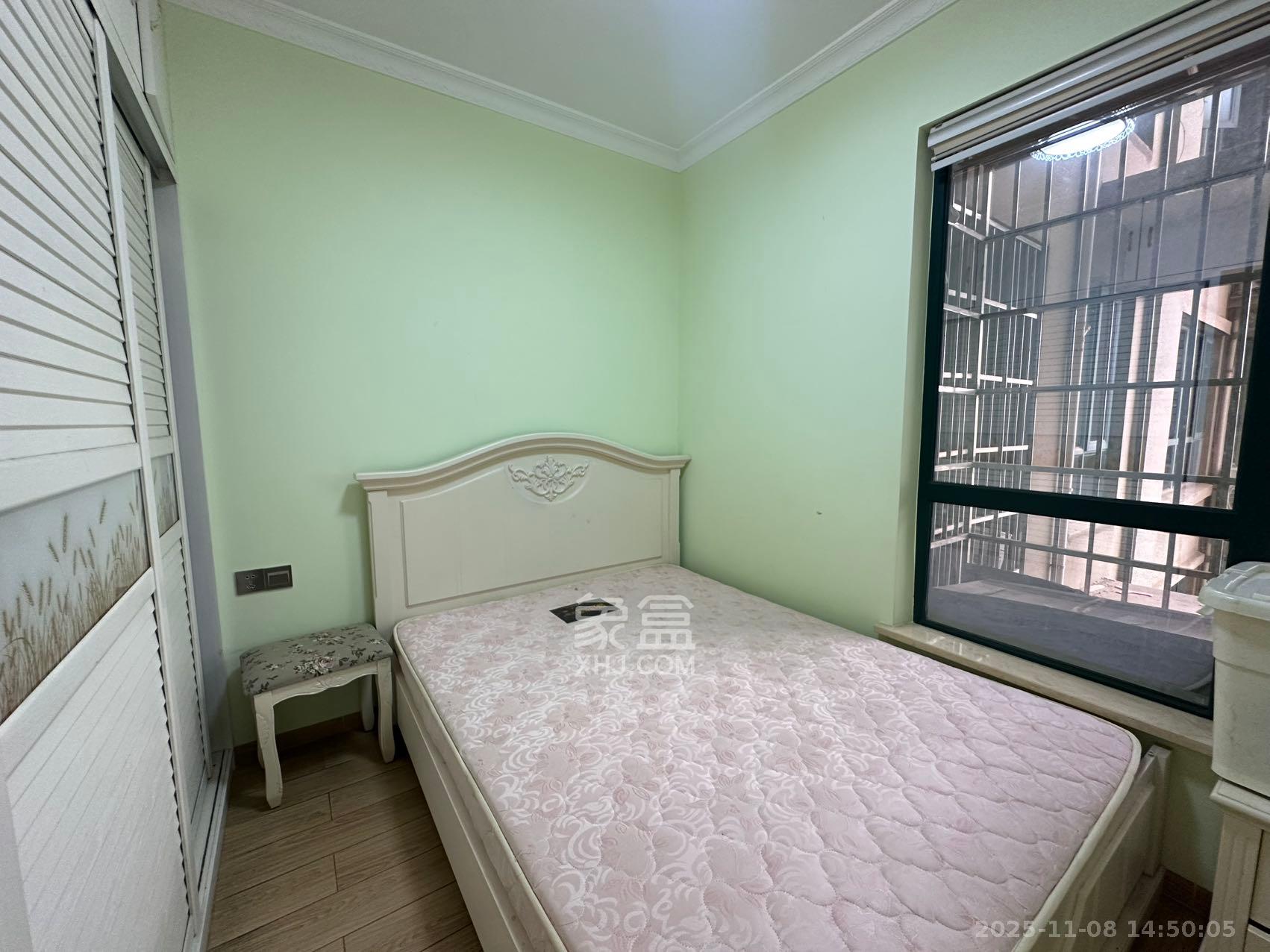 维一星城原山苑  3室2厅1卫    2000.0元/月室内图