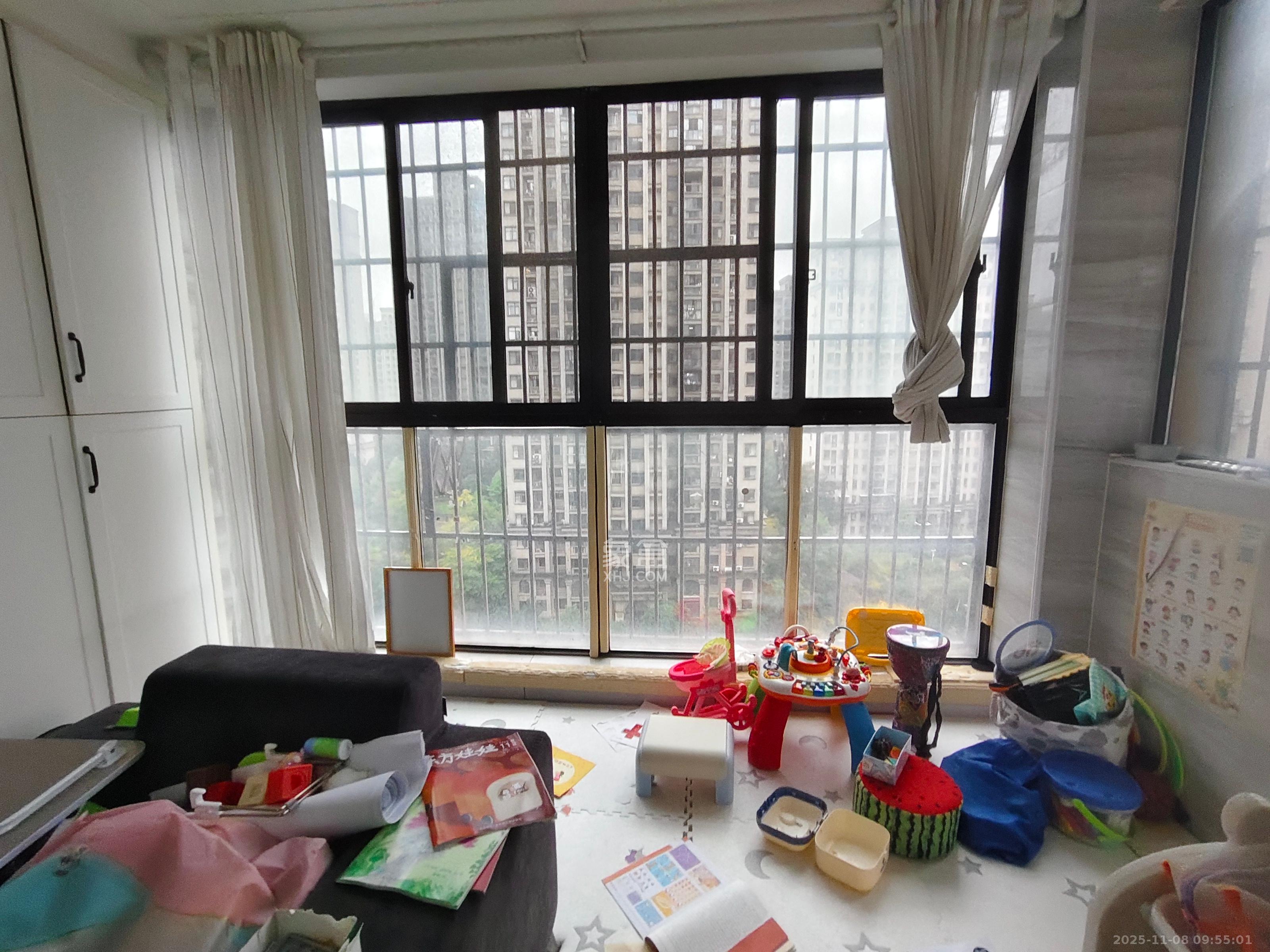 阳光丽城一期 4室2厅2卫 4200.0元/月 阳光丽城一期 4室2厅2卫 4200.0元/月室内图