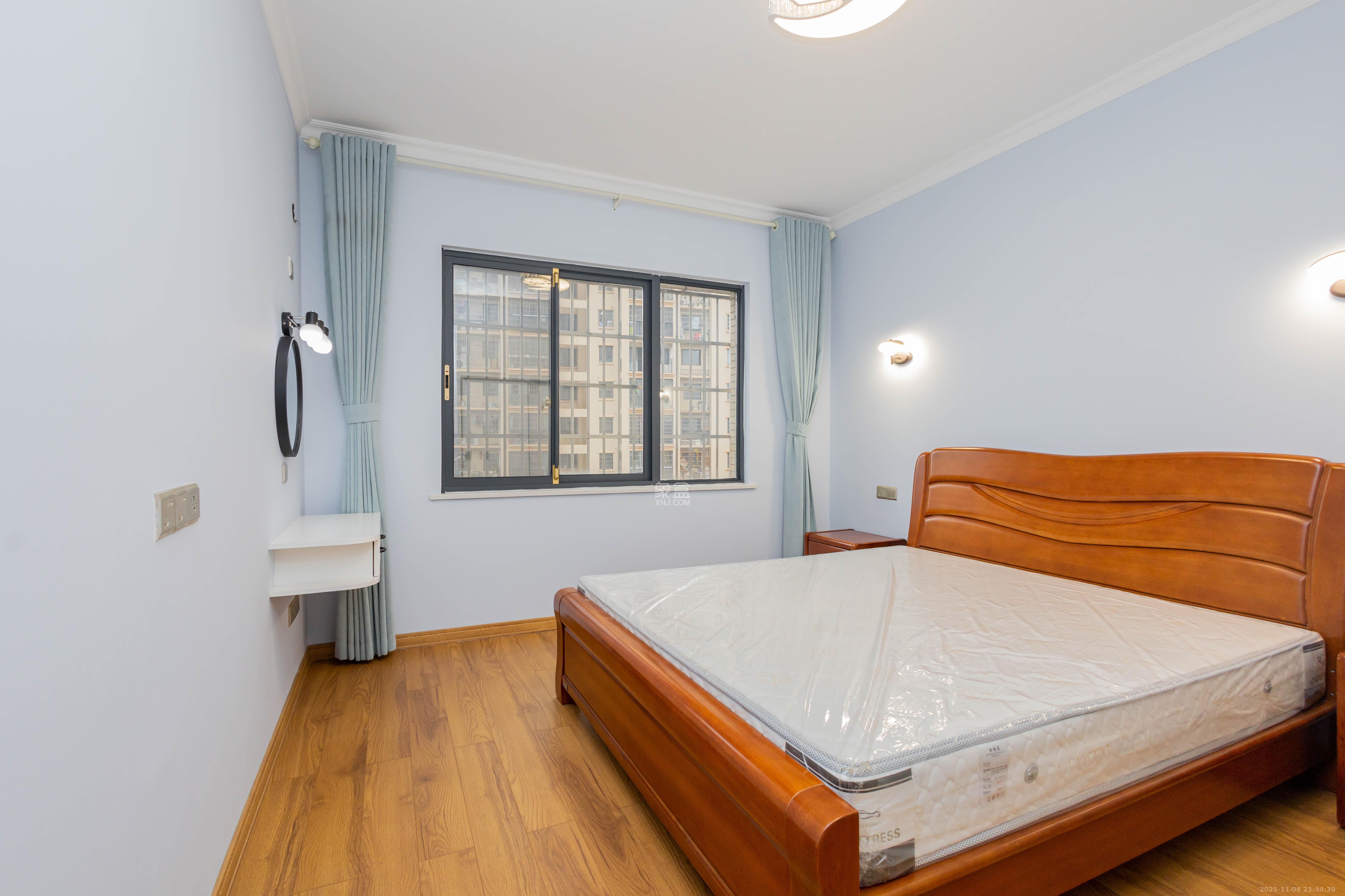 佳美紫郡  3室2厅2卫    84.8万卧室