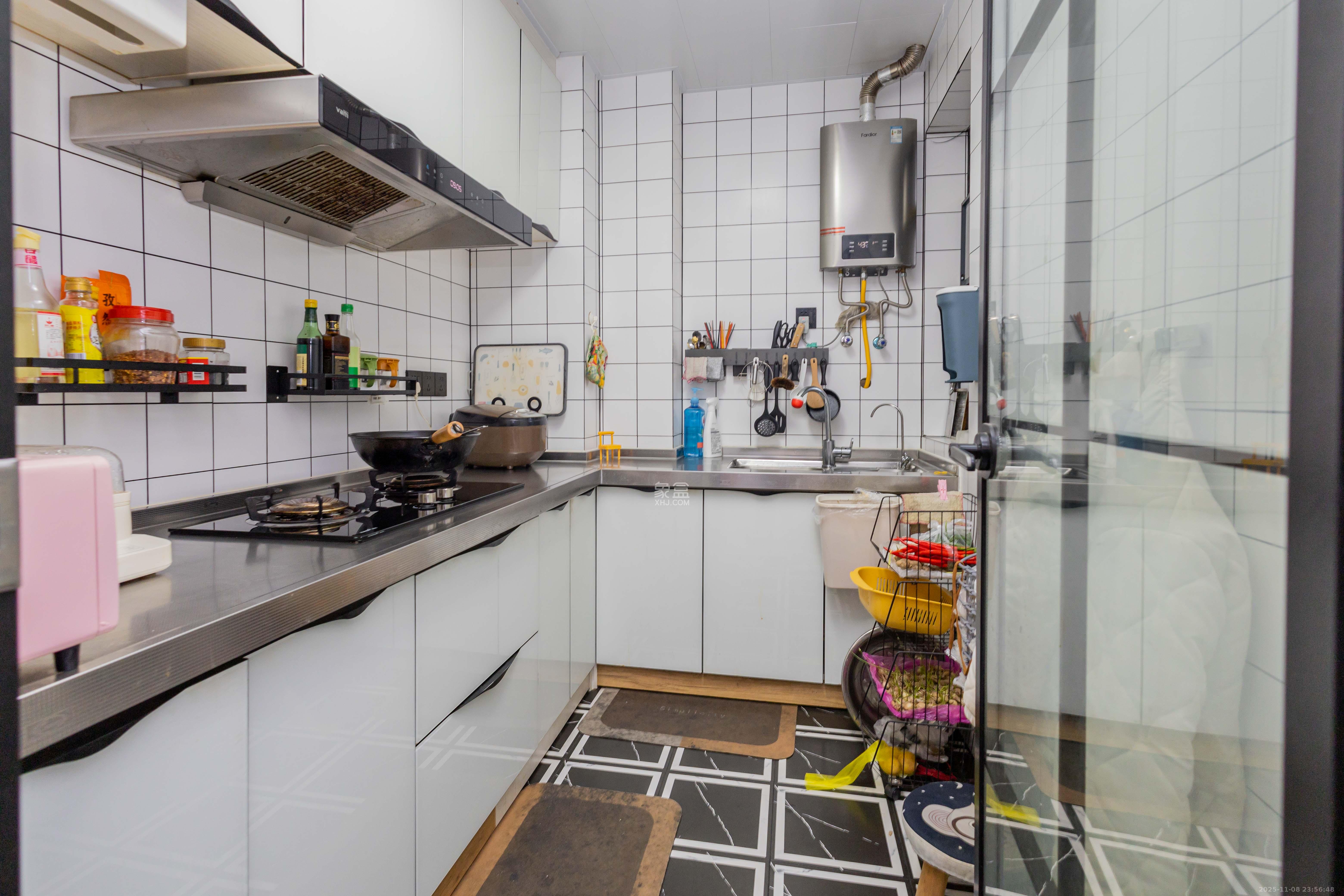 中国铁建国际城二期 2室2厅1卫 44.8万 中国铁建国际城二期 2室2厅1卫 44.8万厨房