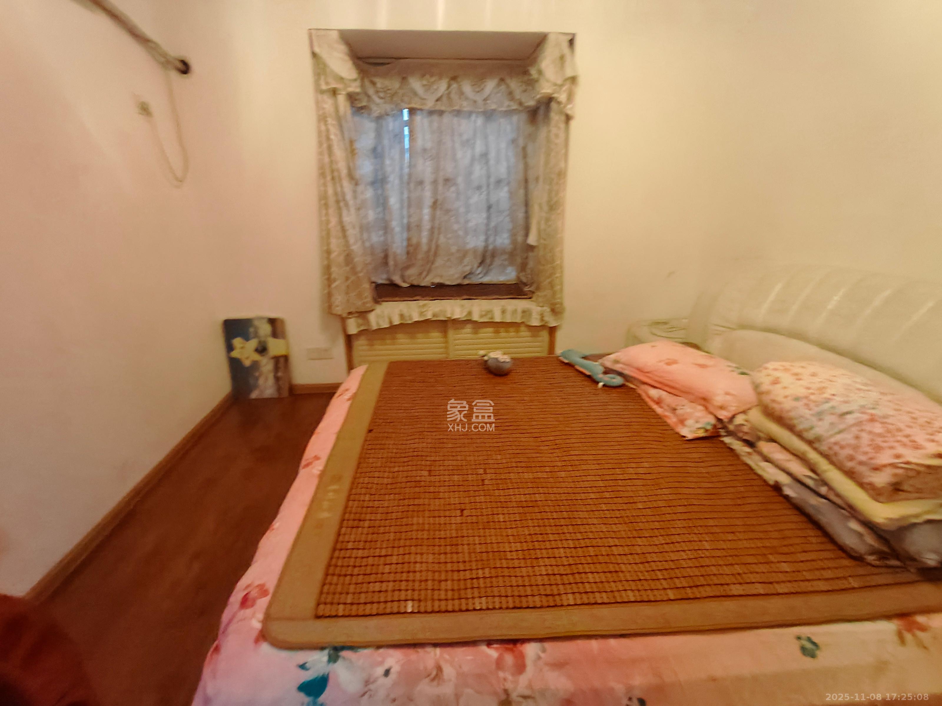 爵士湘 3室2厅1卫 1600.0元/月 爵士湘 3室2厅1卫 1600.0元/月室内图